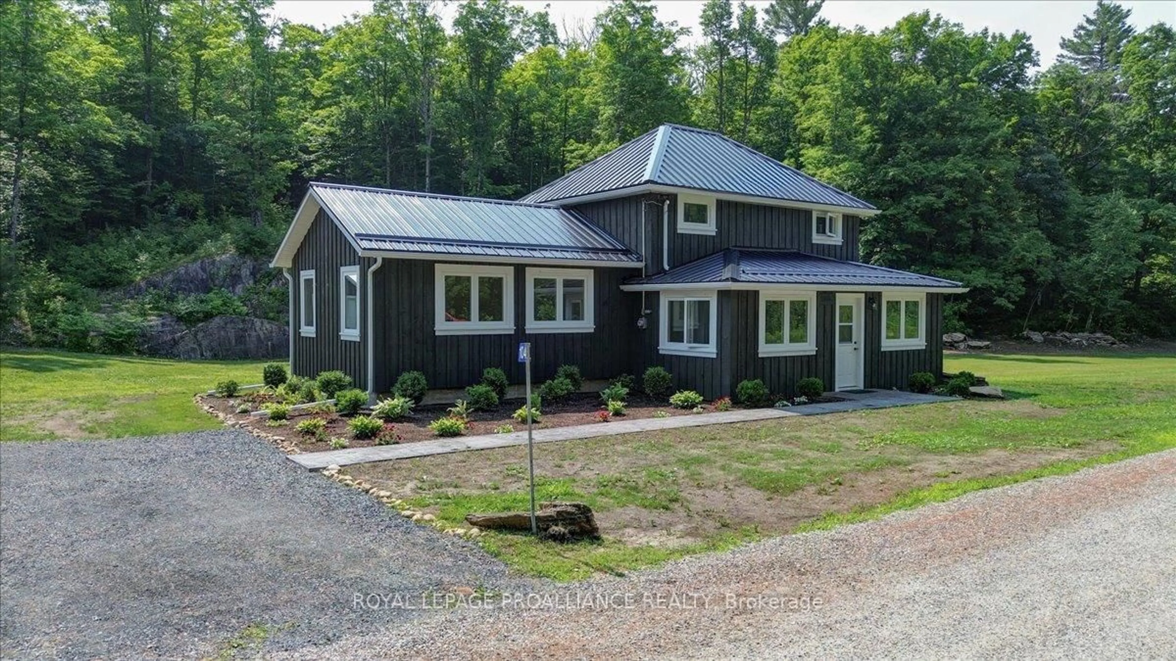 A pic from outside/outdoor area/front of a property/back of a property/a pic from drone, building for 1040 Snider Rd, Cloyne Ontario K0H 1K0