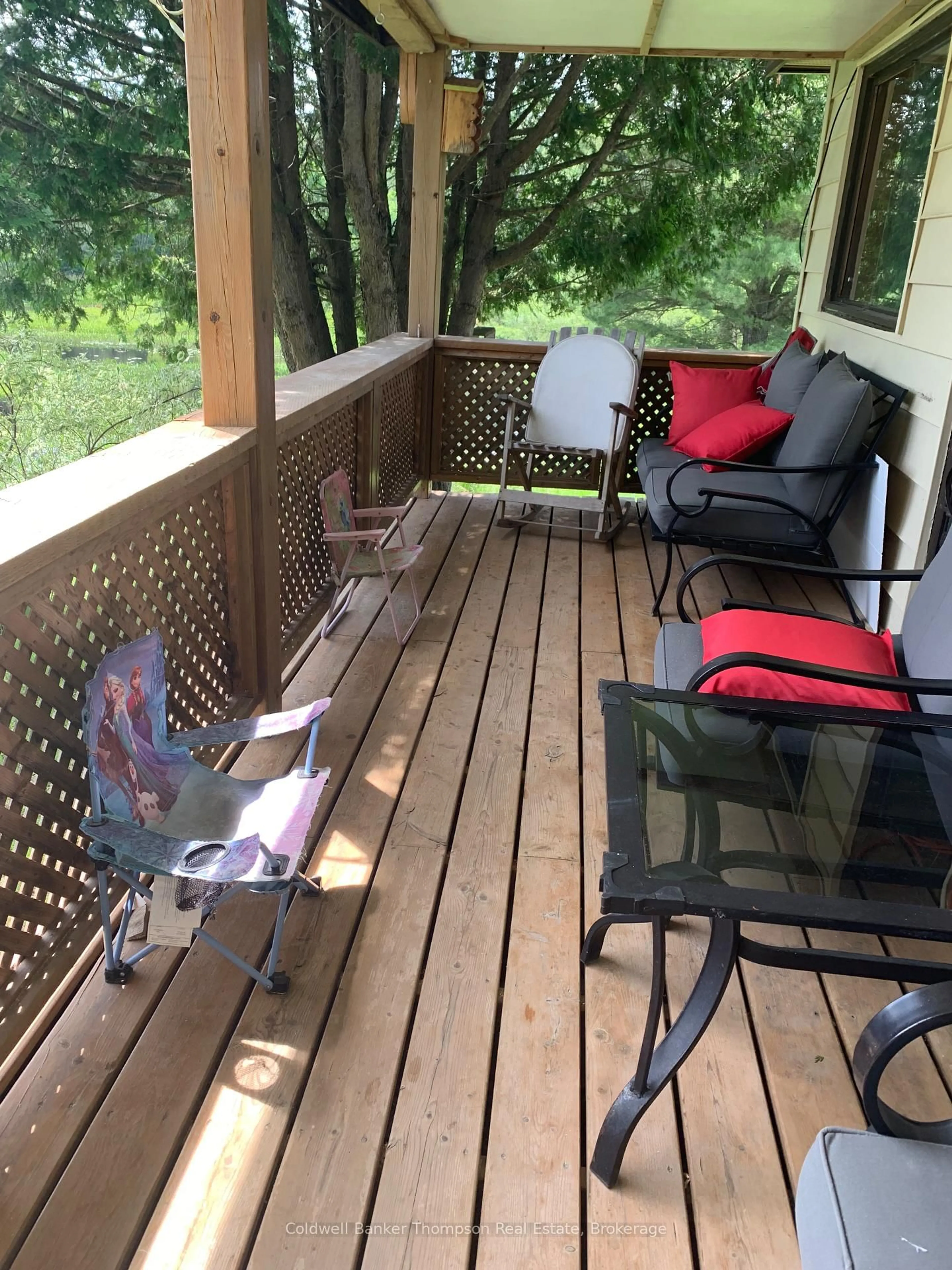 Patio, water/lake/river/ocean view for 10 George St, Magnetawan Ontario P0A 1P0