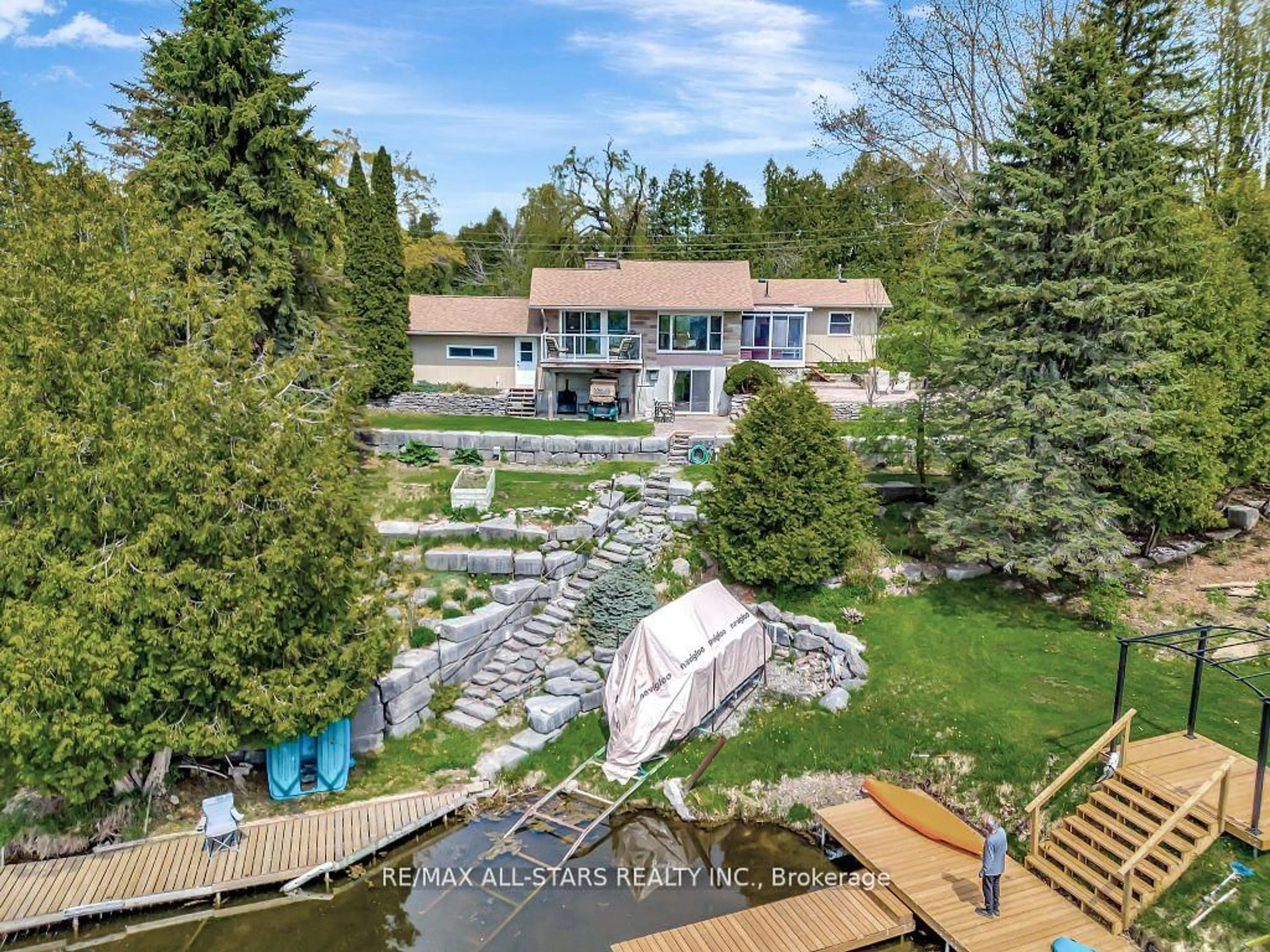 A pic from outside/outdoor area/front of a property/back of a property/a pic from drone, water/lake/river/ocean view for 88 Verulam Dr, Kawartha Lakes Ontario K0M 1N0