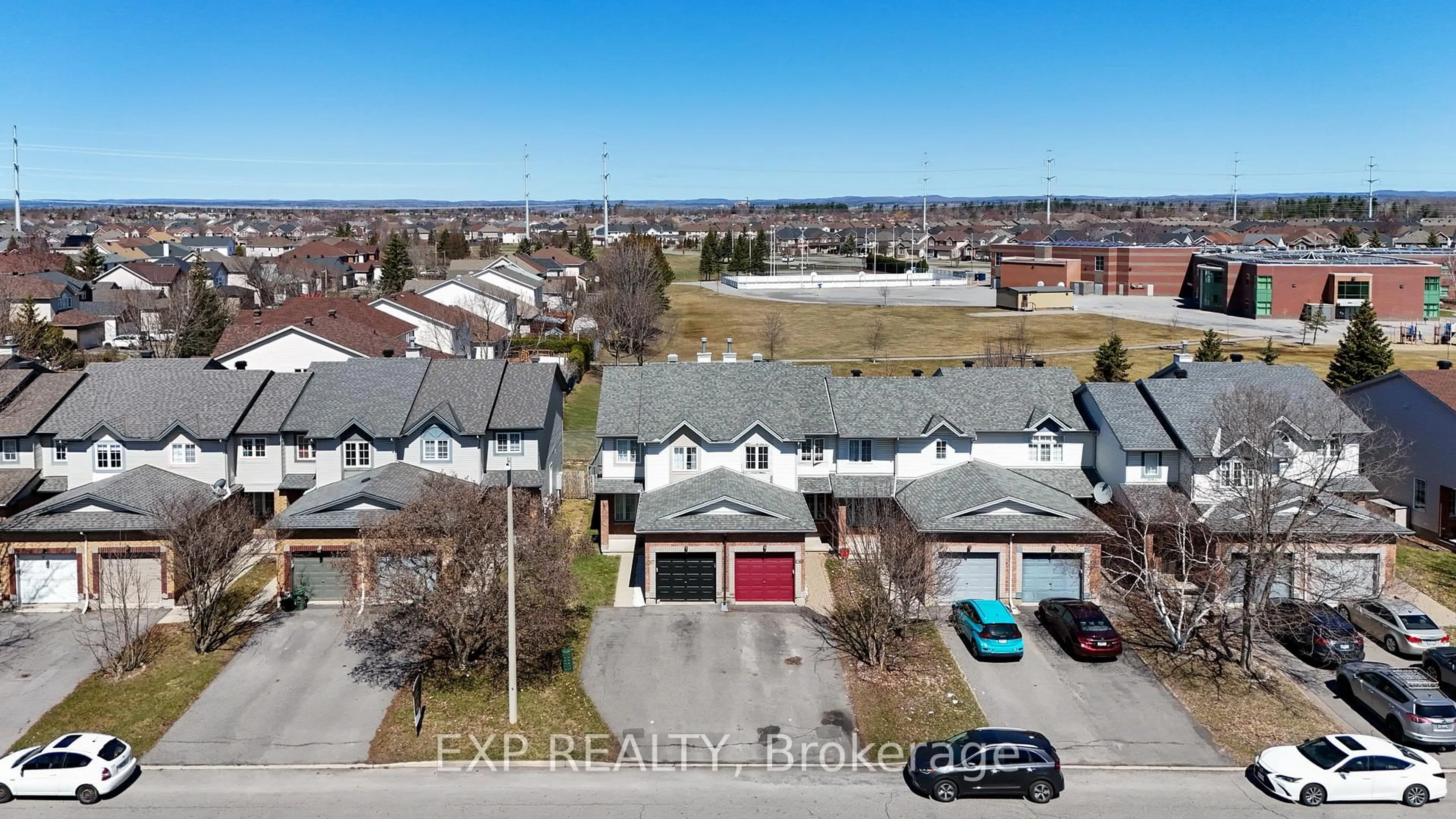 A pic from outside/outdoor area/front of a property/back of a property/a pic from drone, street for 1089 Ballantyne Dr, Ottawa Ontario K4A 4C6