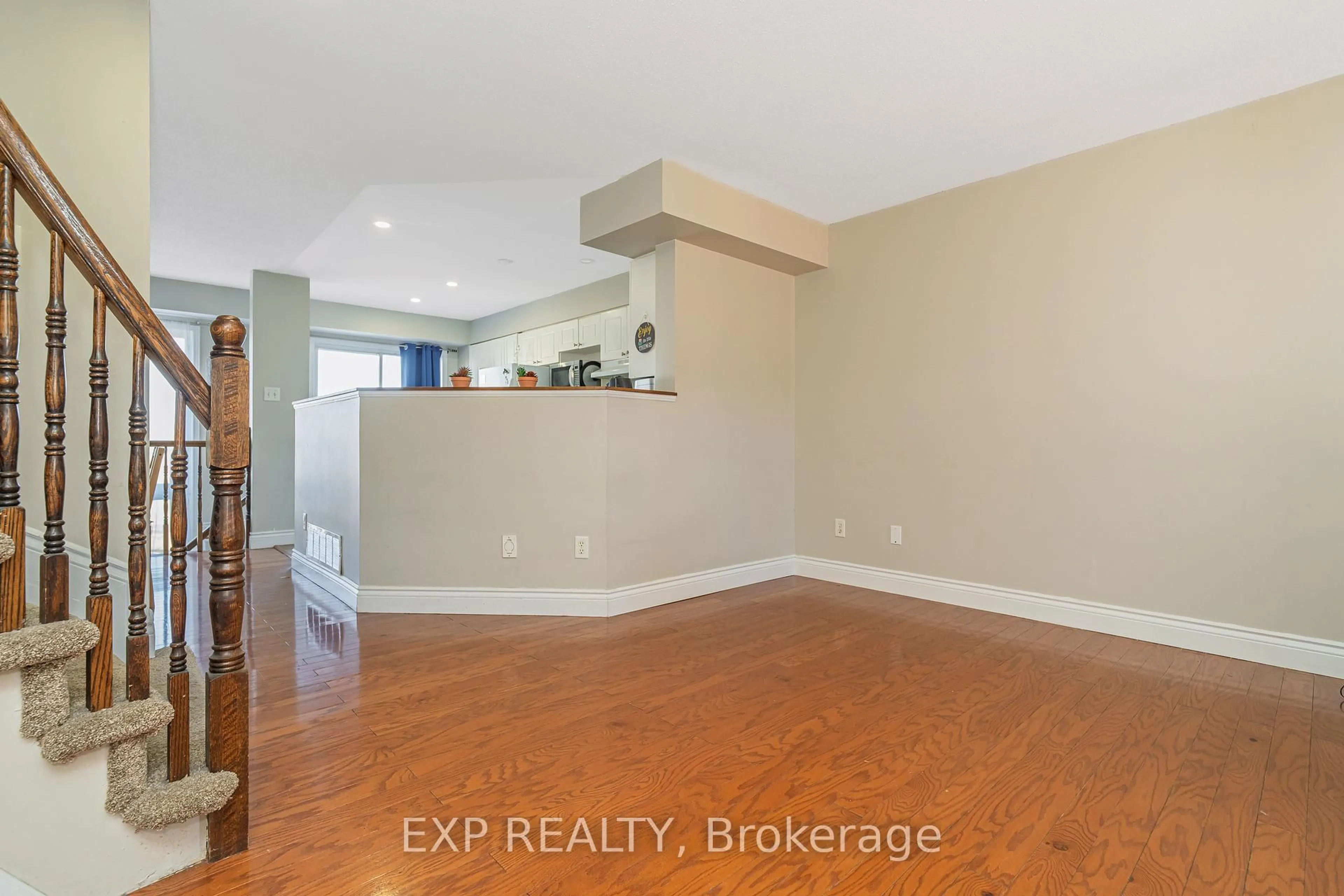 A pic of a room for 1089 Ballantyne Dr, Ottawa Ontario K4A 4C6