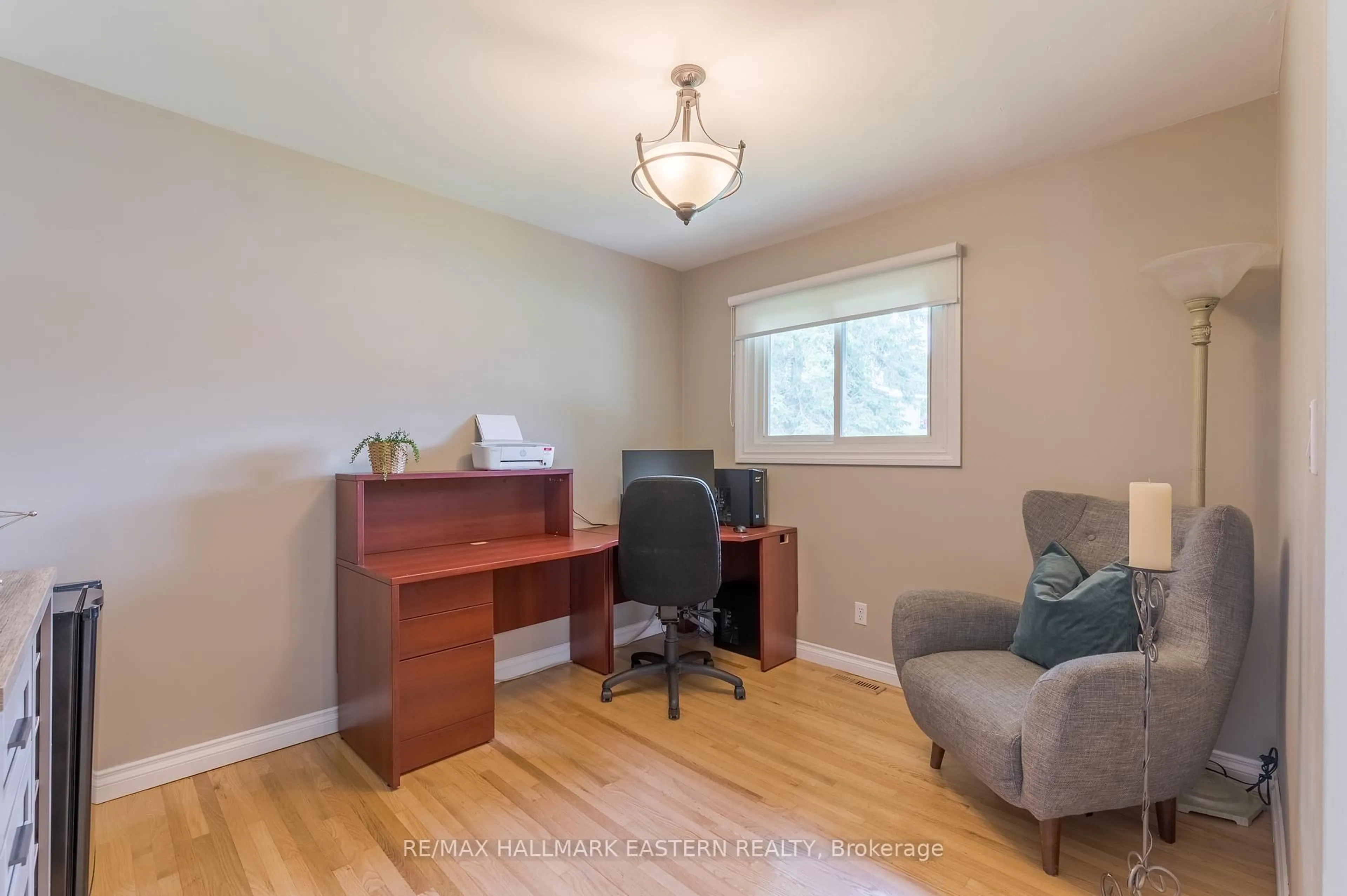A pic of a room for 815 Stewart Dr, Peterborough South Ontario K9J 7R3