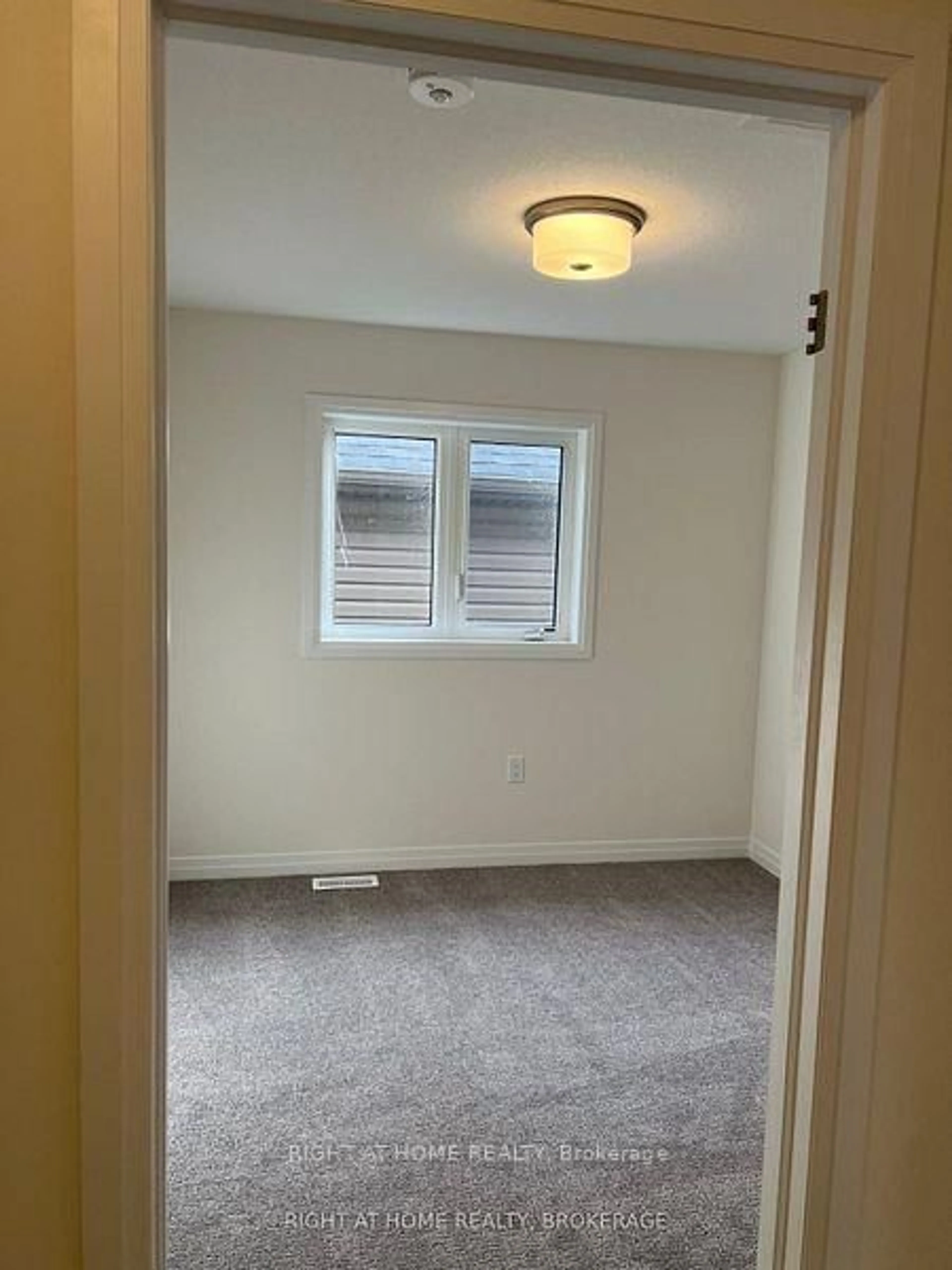 A pic of a room for 268 Pottruff Rd, Brant Ontario N3L 4A2