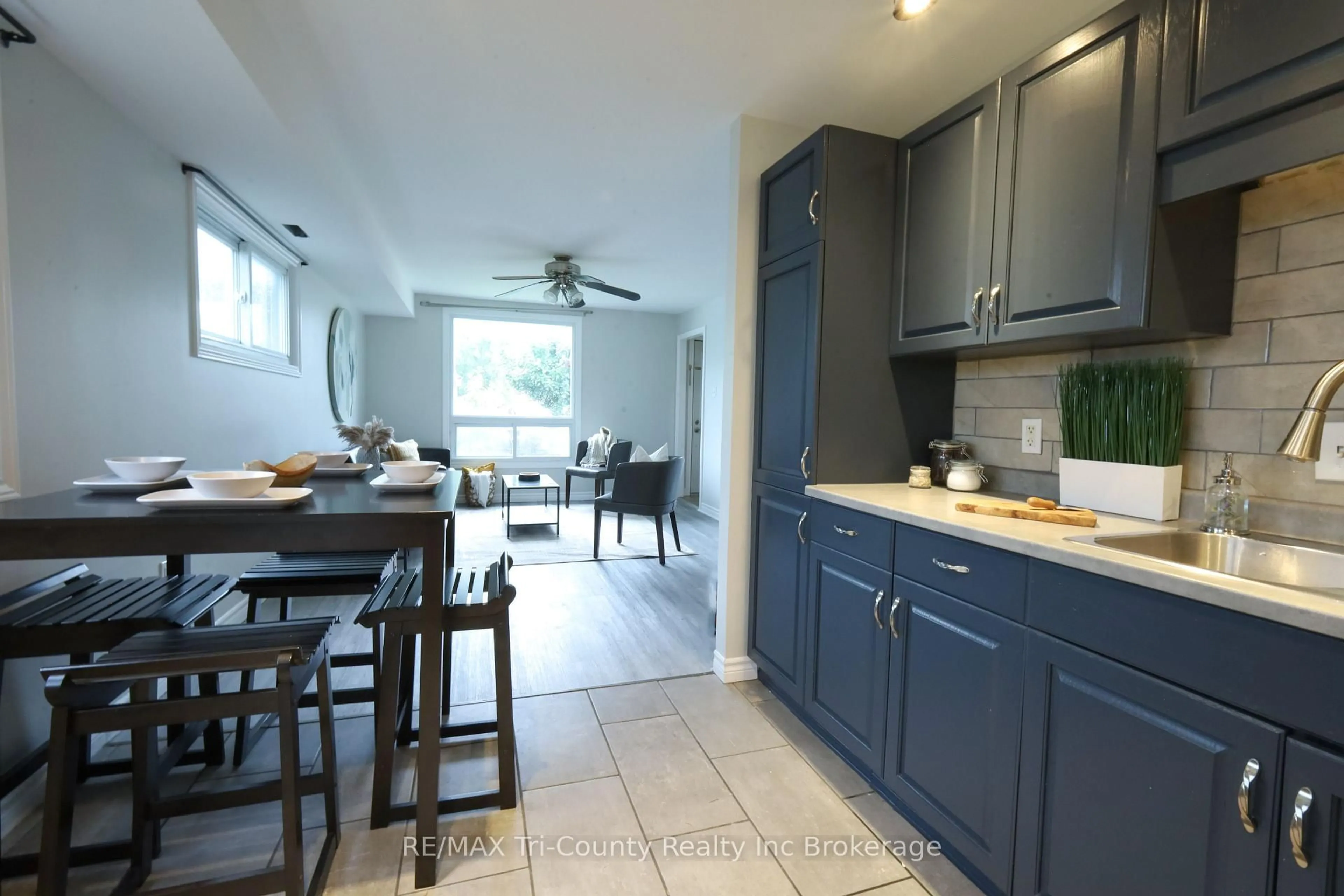 Open concept kitchen, ceramic/tile floor for 107 Sanders St, London East Ontario N5Z 2S5