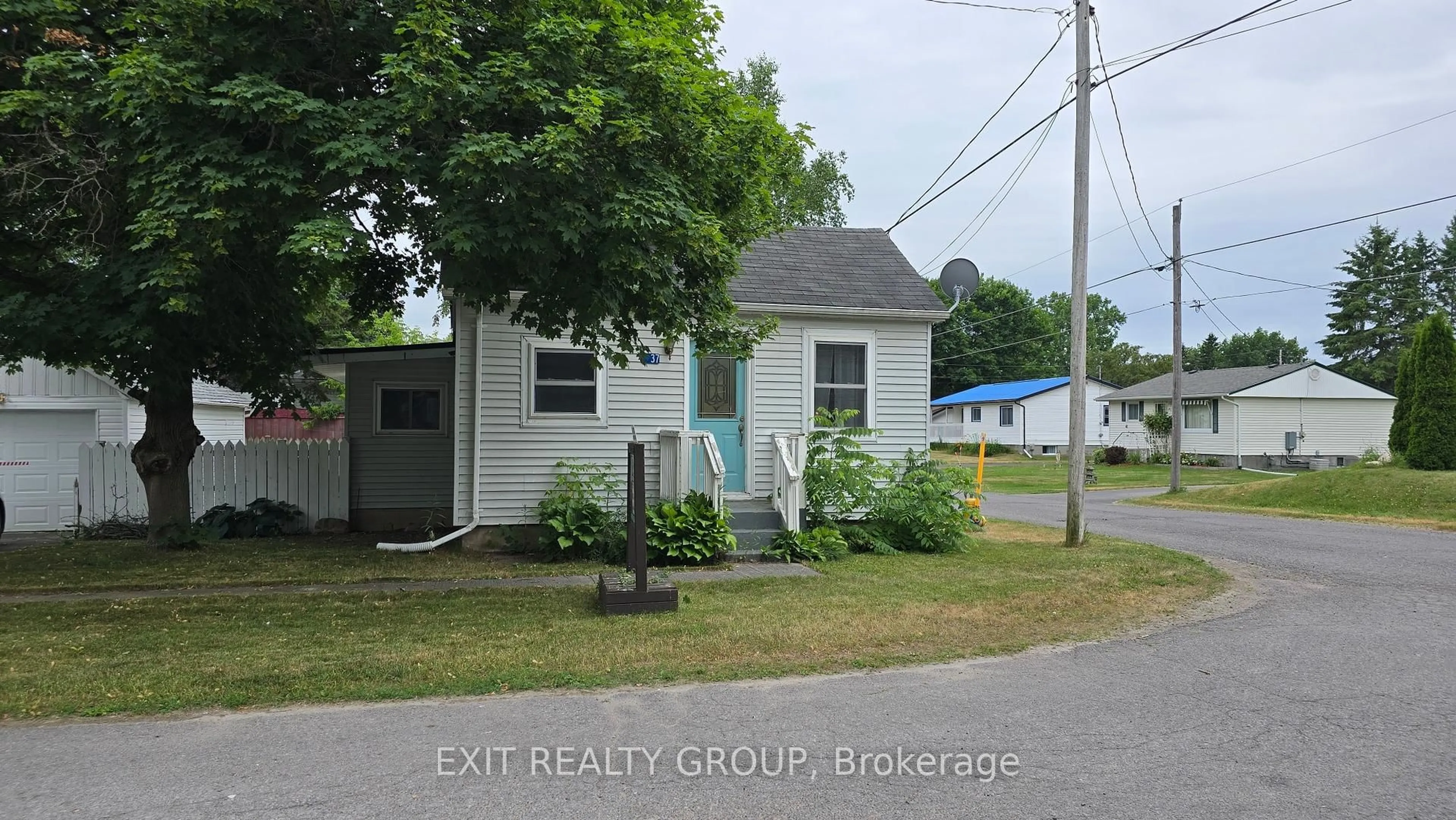 Unknown for 37 Bruce St, Hastings Ontario K0K 2C0