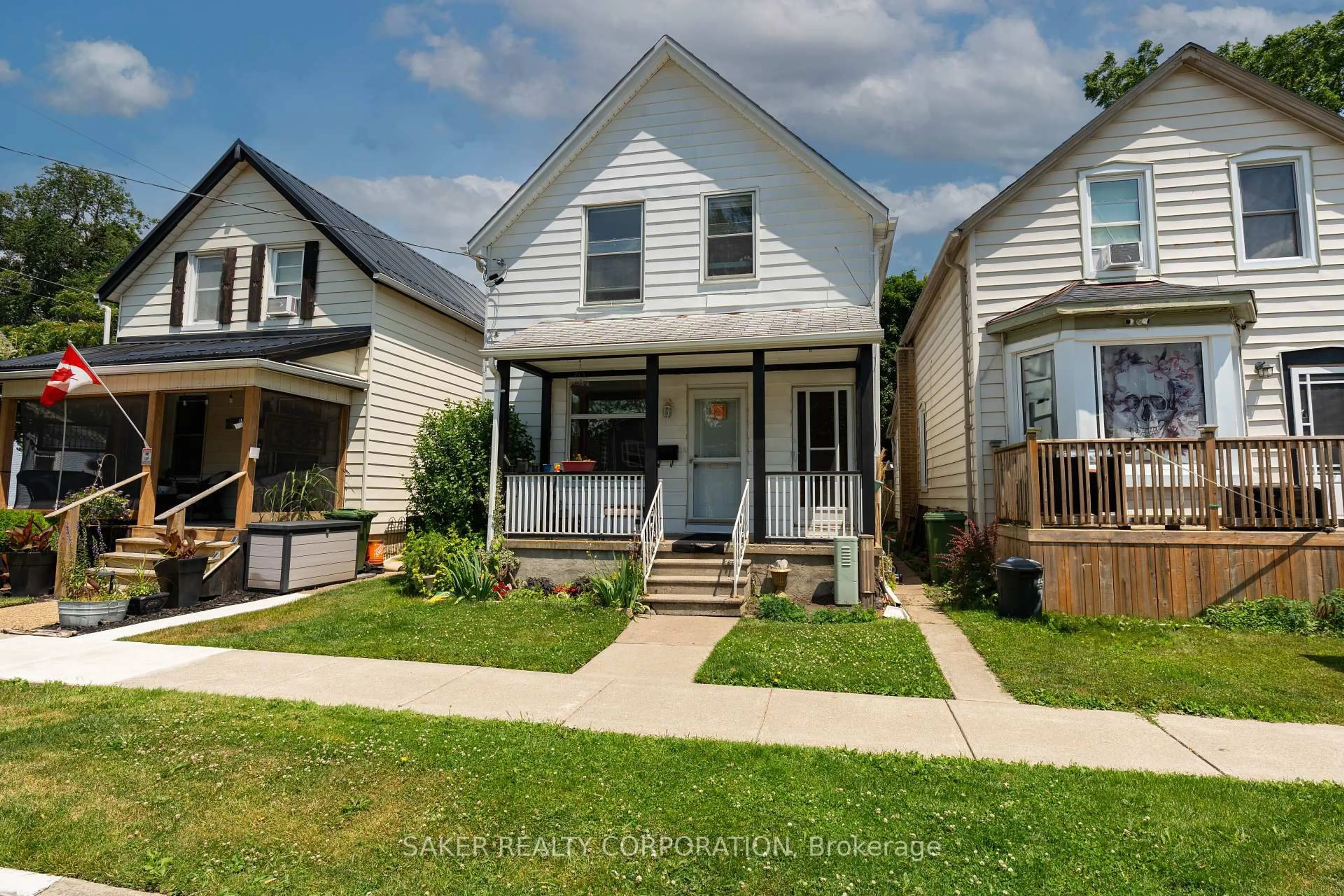 A pic from outside/outdoor area/front of a property/back of a property/a pic from drone, street for 79 St Catharine St, St. Thomas Ontario N5P 2V9