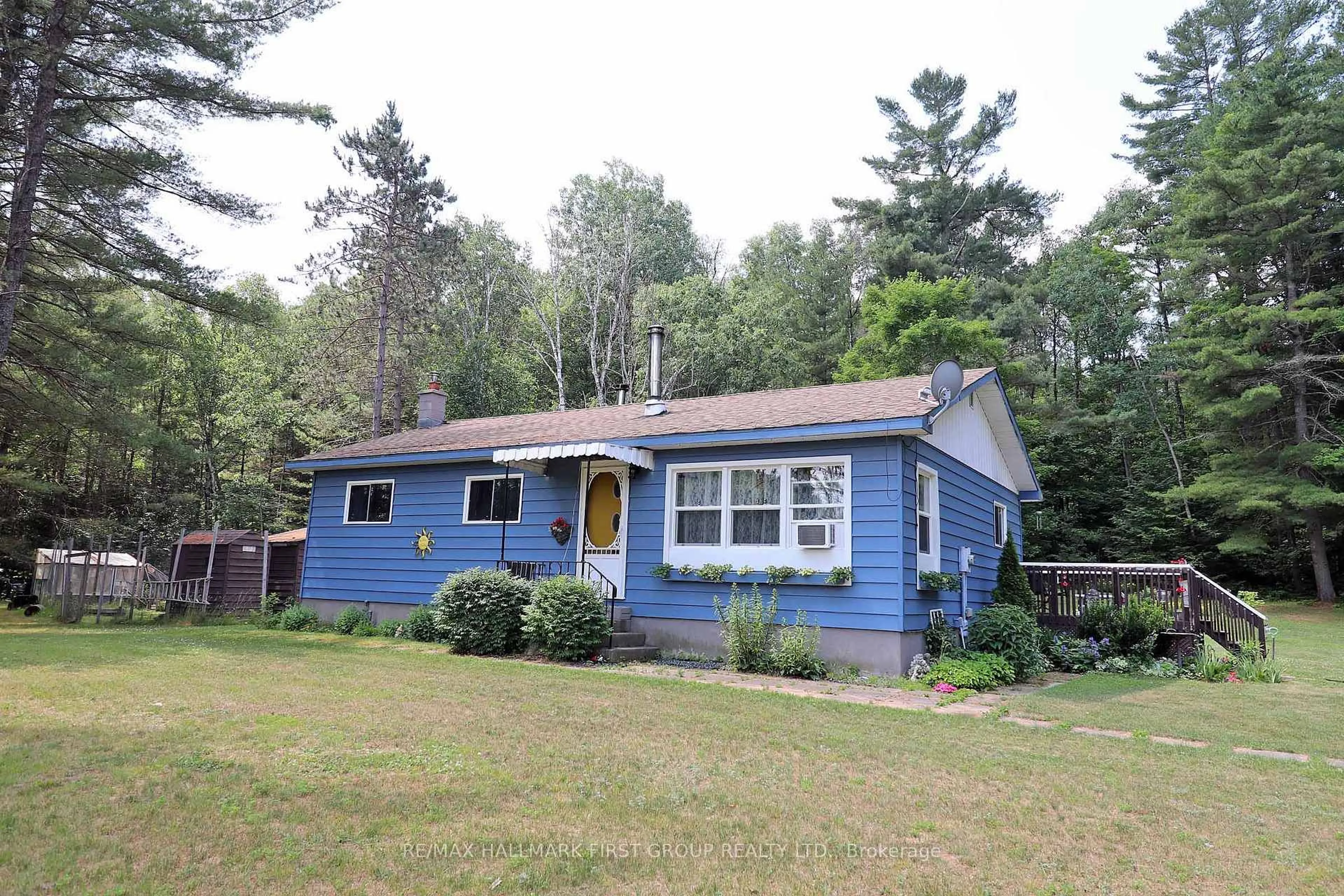 Home with vinyl exterior material, street for 18120 Highway 41, Cloyne Ontario K0H 1K0