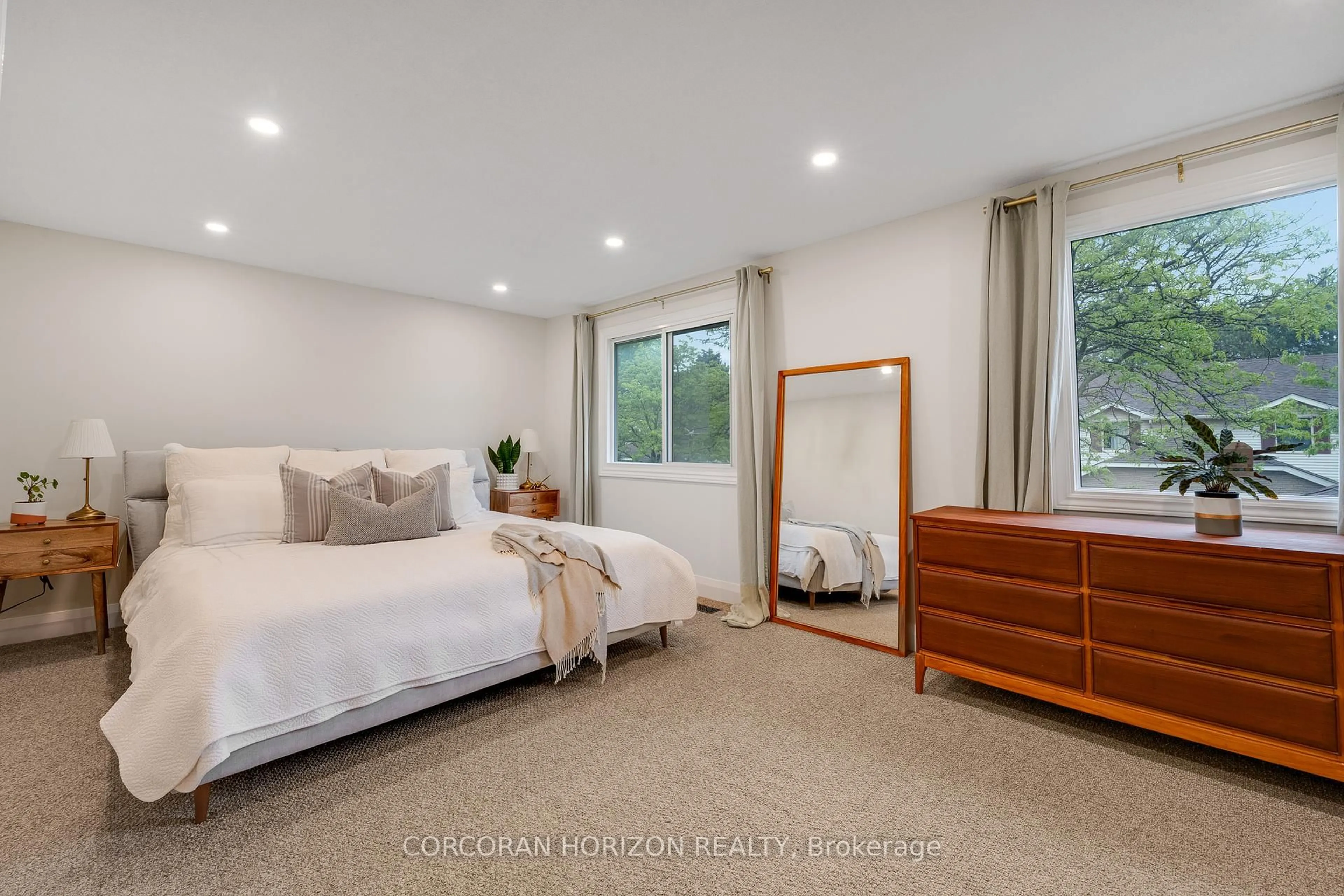 Bedroom with bed, unknown for 476 Kingscourt Dr #13, Waterloo Ontario N2K 3R3