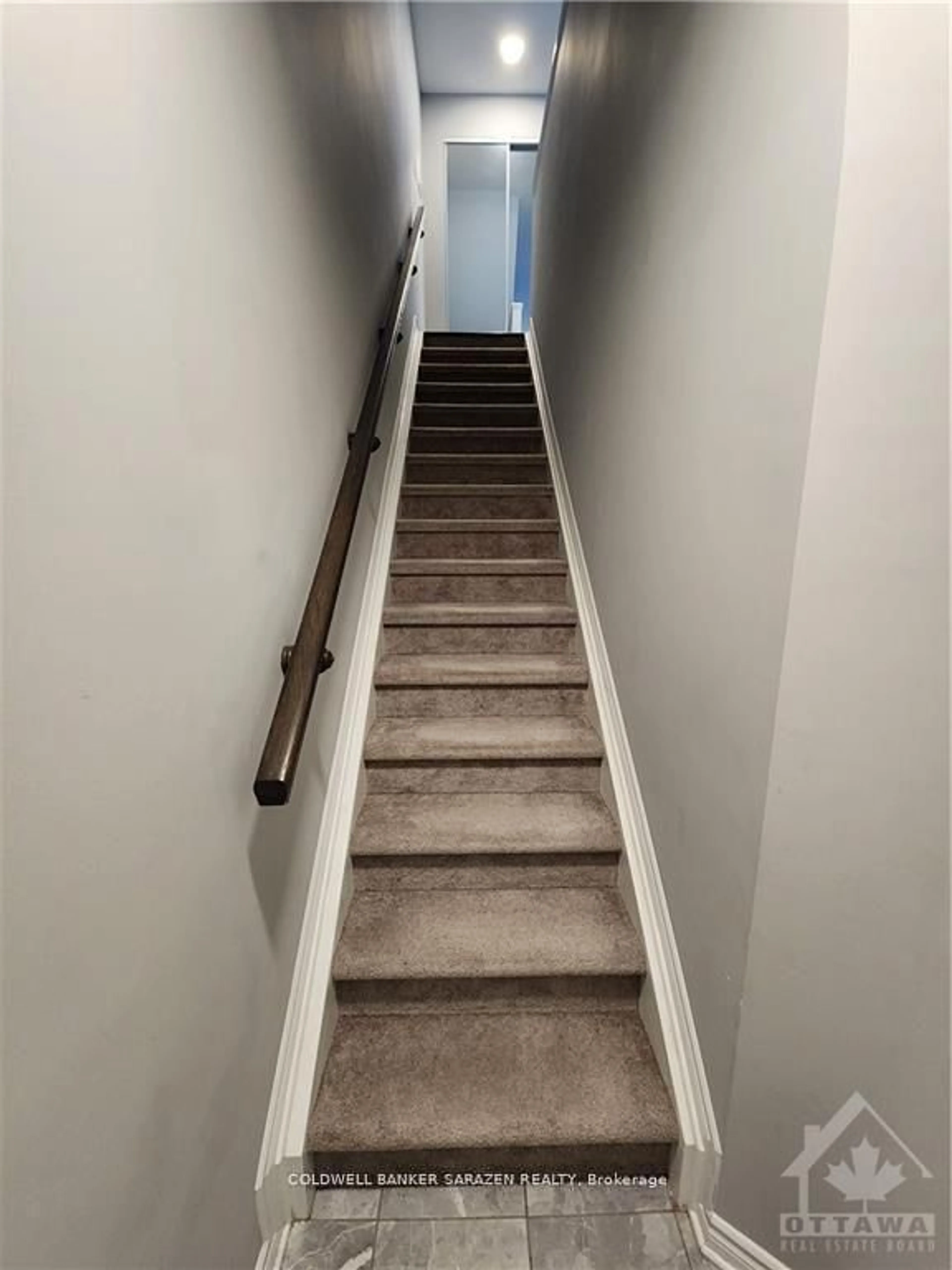 Stairs for 612 Danaca Private, Ottawa Ontario K1K 2V7