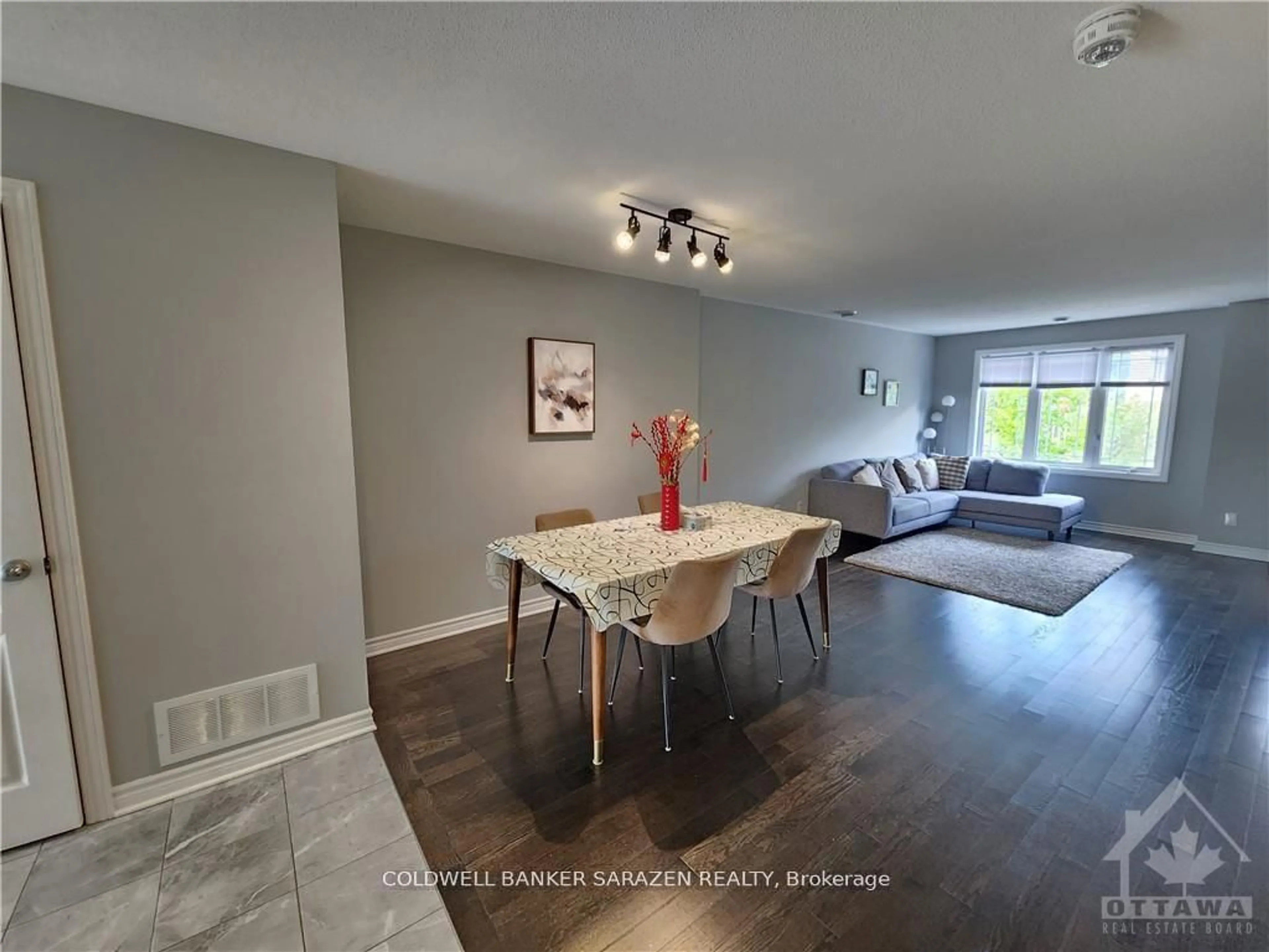 Unknown for 612 Danaca Private, Ottawa Ontario K1K 2V7