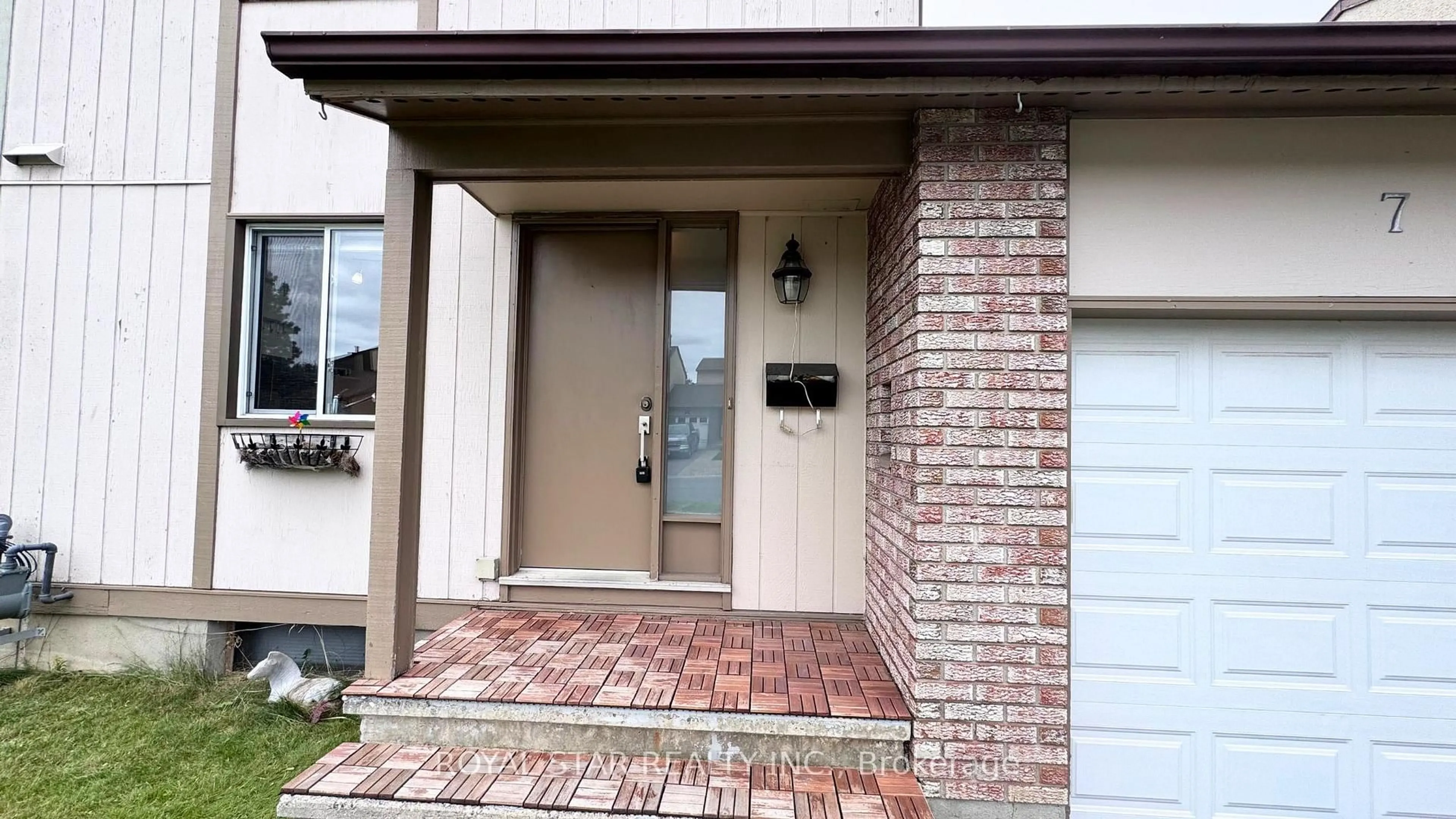 Unknown for 7 Tedwyn Dr, Barrhaven Ontario K2J 1R3