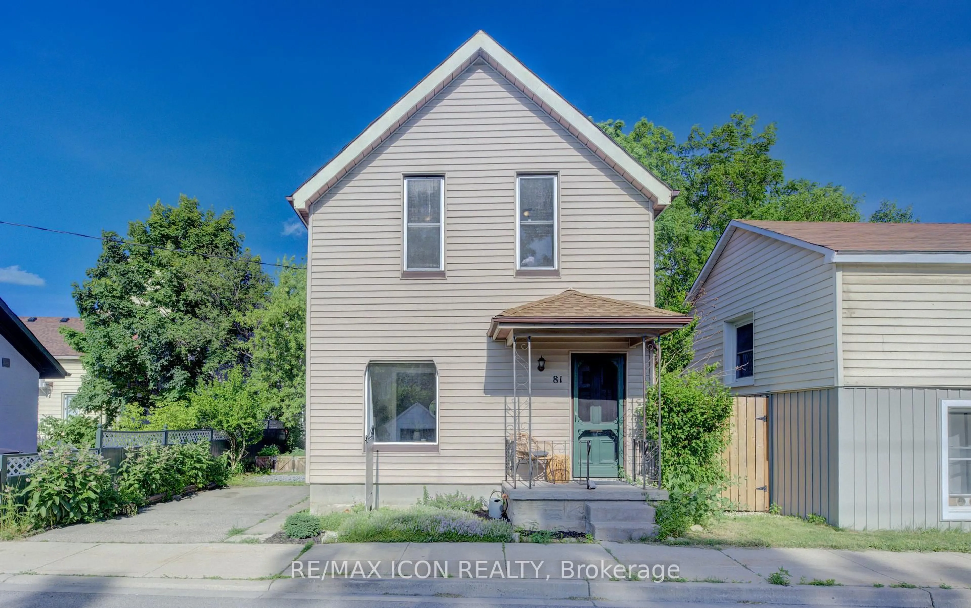 Home with brick exterior material, street for 81 George St, Cambridge Ontario N1S 2N1