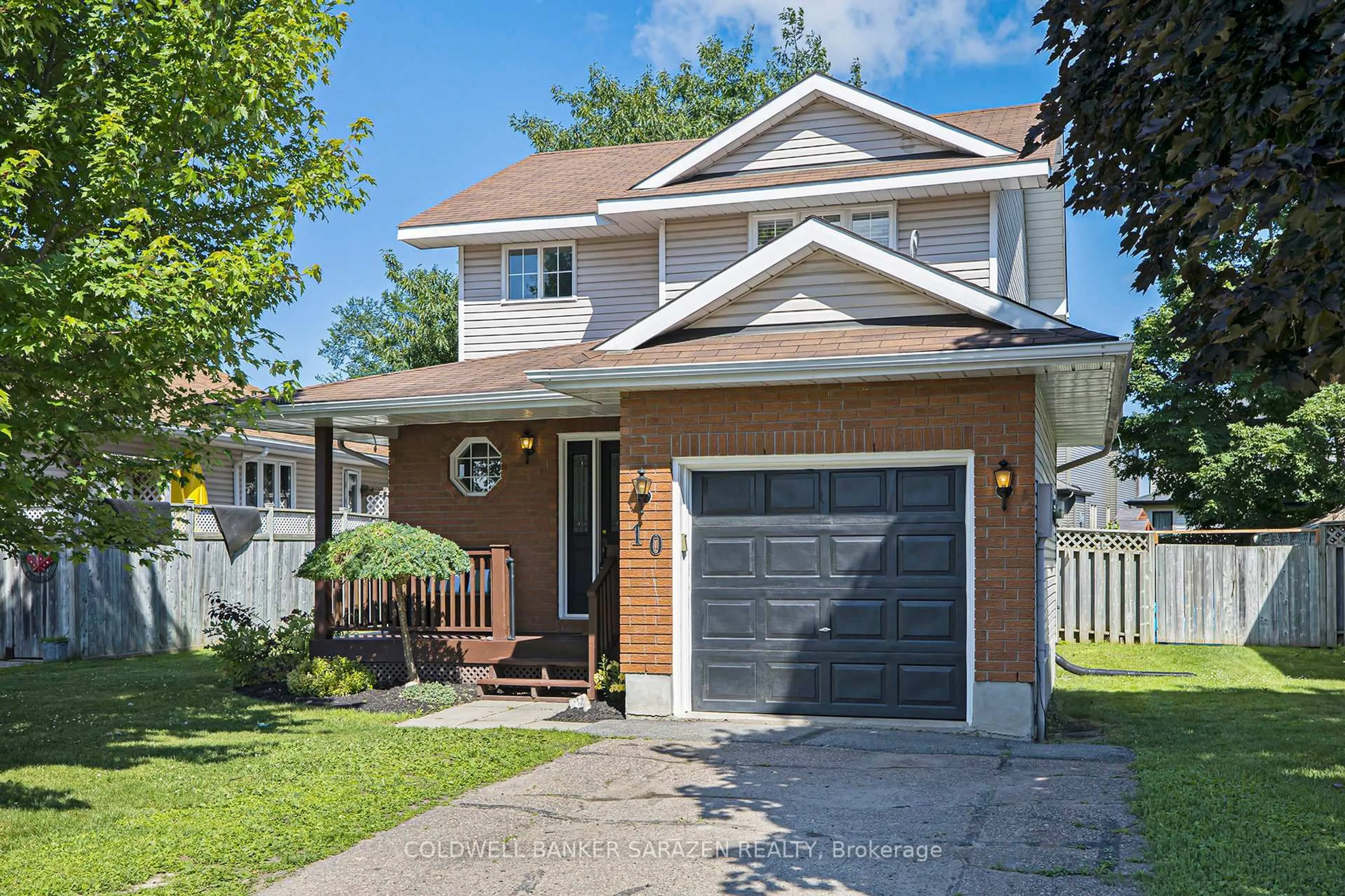 Home with vinyl exterior material, street for 10 Fairview Cres, Arnprior Ontario K7S 3V7