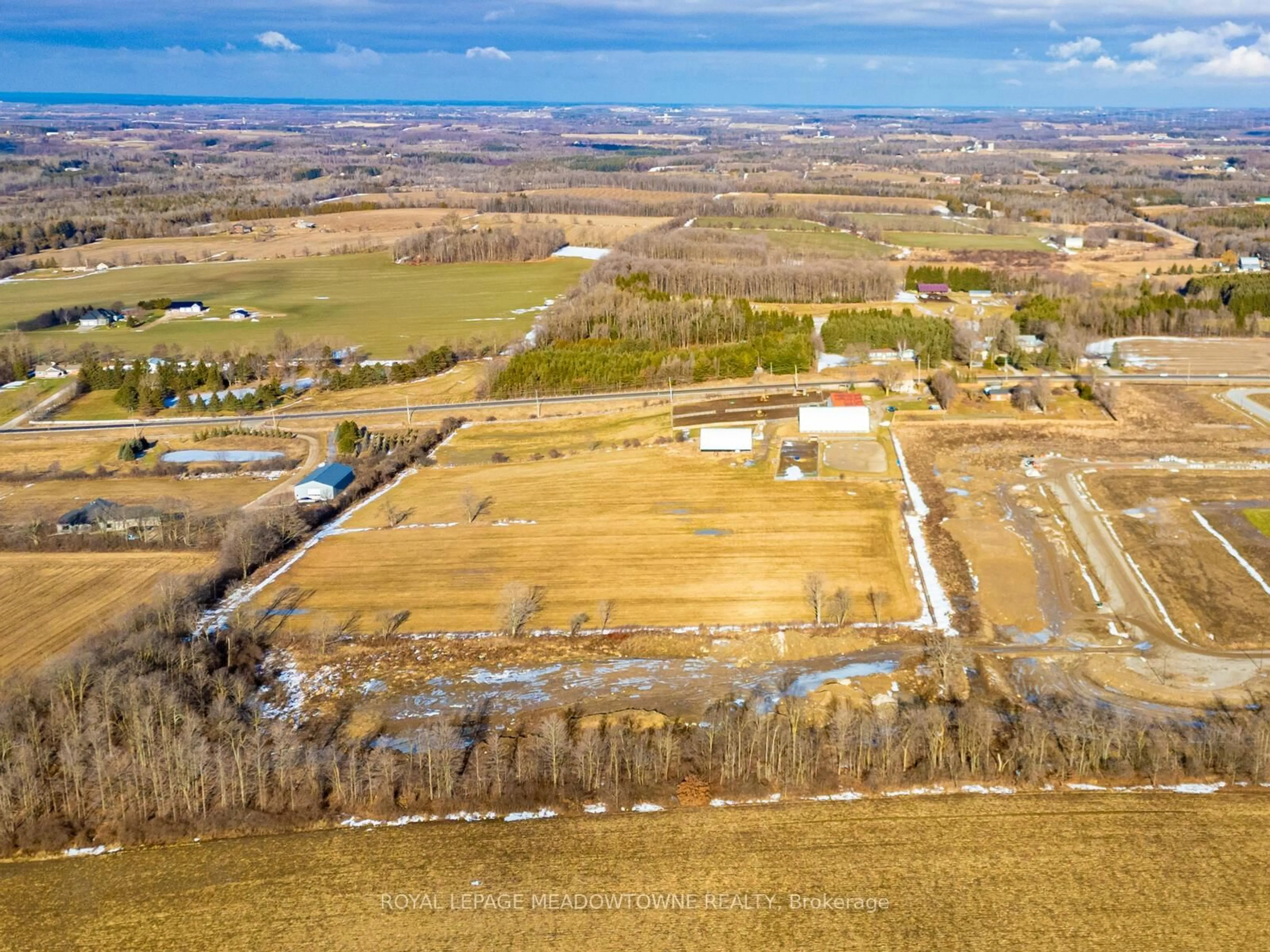 A pic from outside/outdoor area/front of a property/back of a property/a pic from drone, unknown for 8863 Wellington 124 Rd, Erin Ontario N1H 6H7