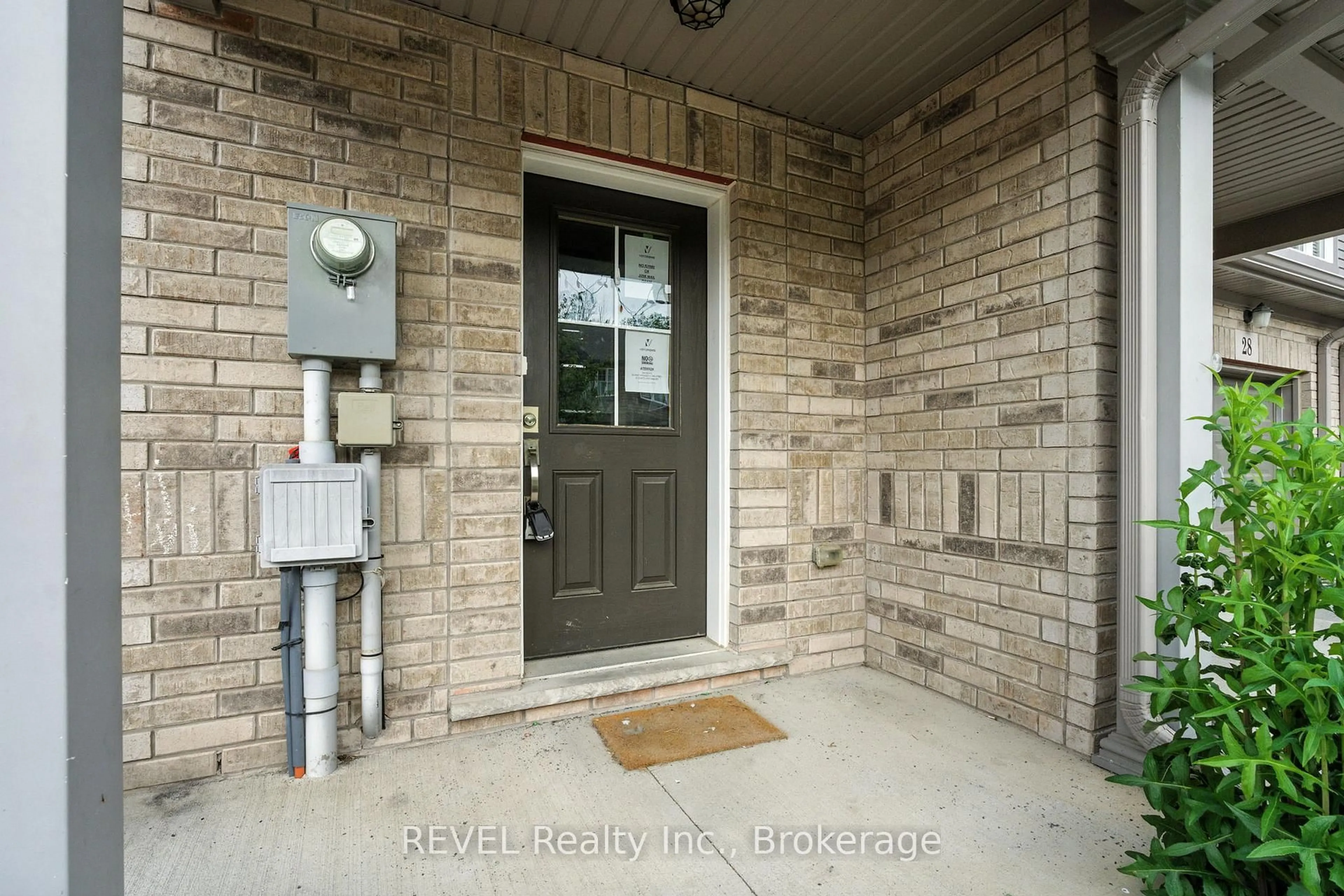 Indoor entryway for 340 Prospect Point Rd #27, Fort Erie Ontario L0S 1N0