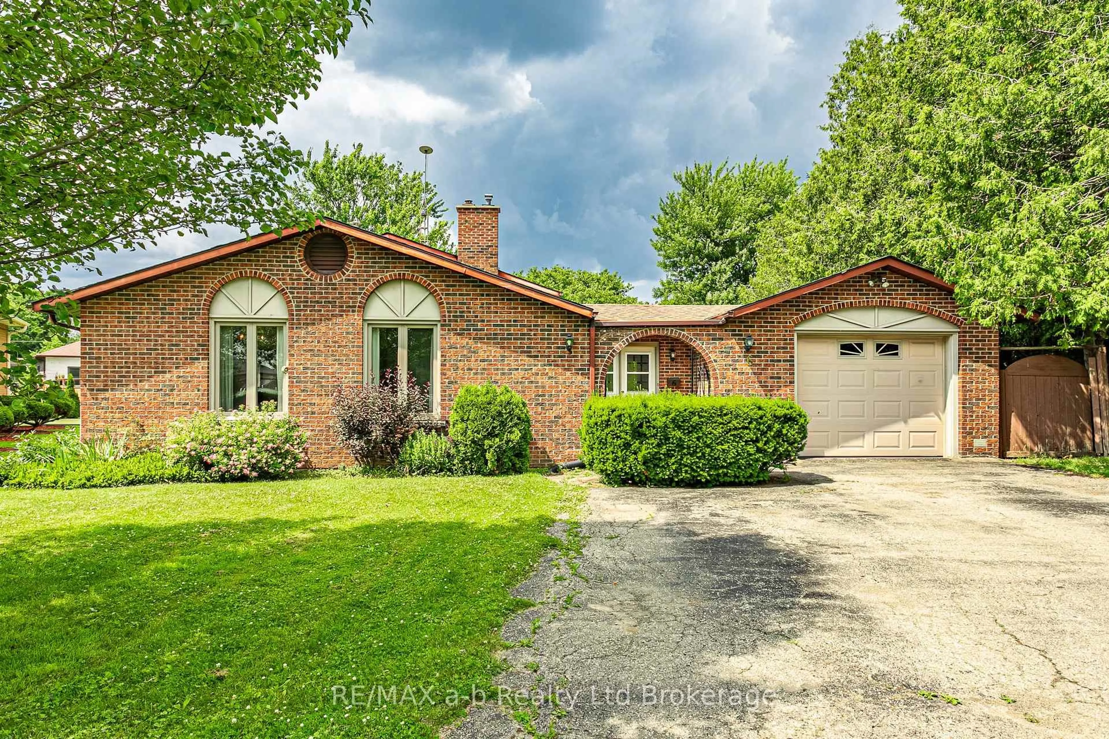 Home with brick exterior material, street for 6 Kirwin Dr, Ingersoll Ontario N5C 3M3