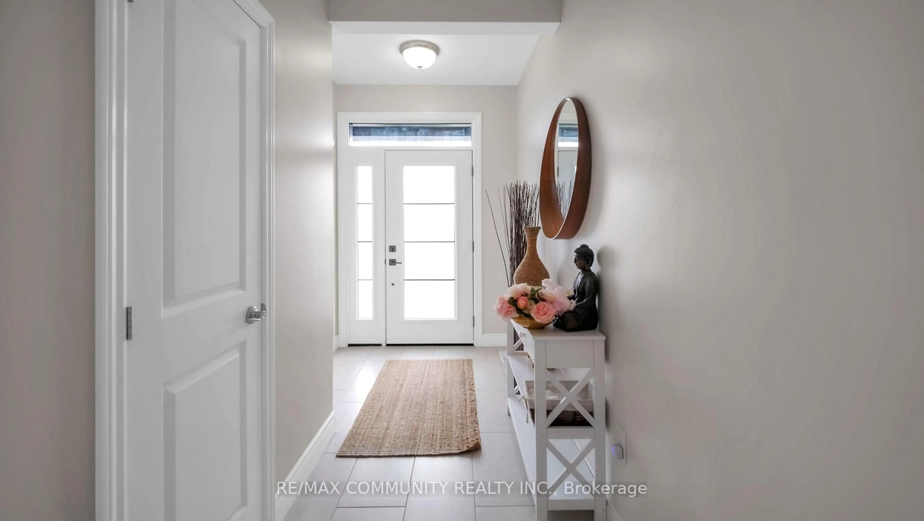 Indoor entryway for 5 Primrose Cres, Belleville Ontario K8N 0J7