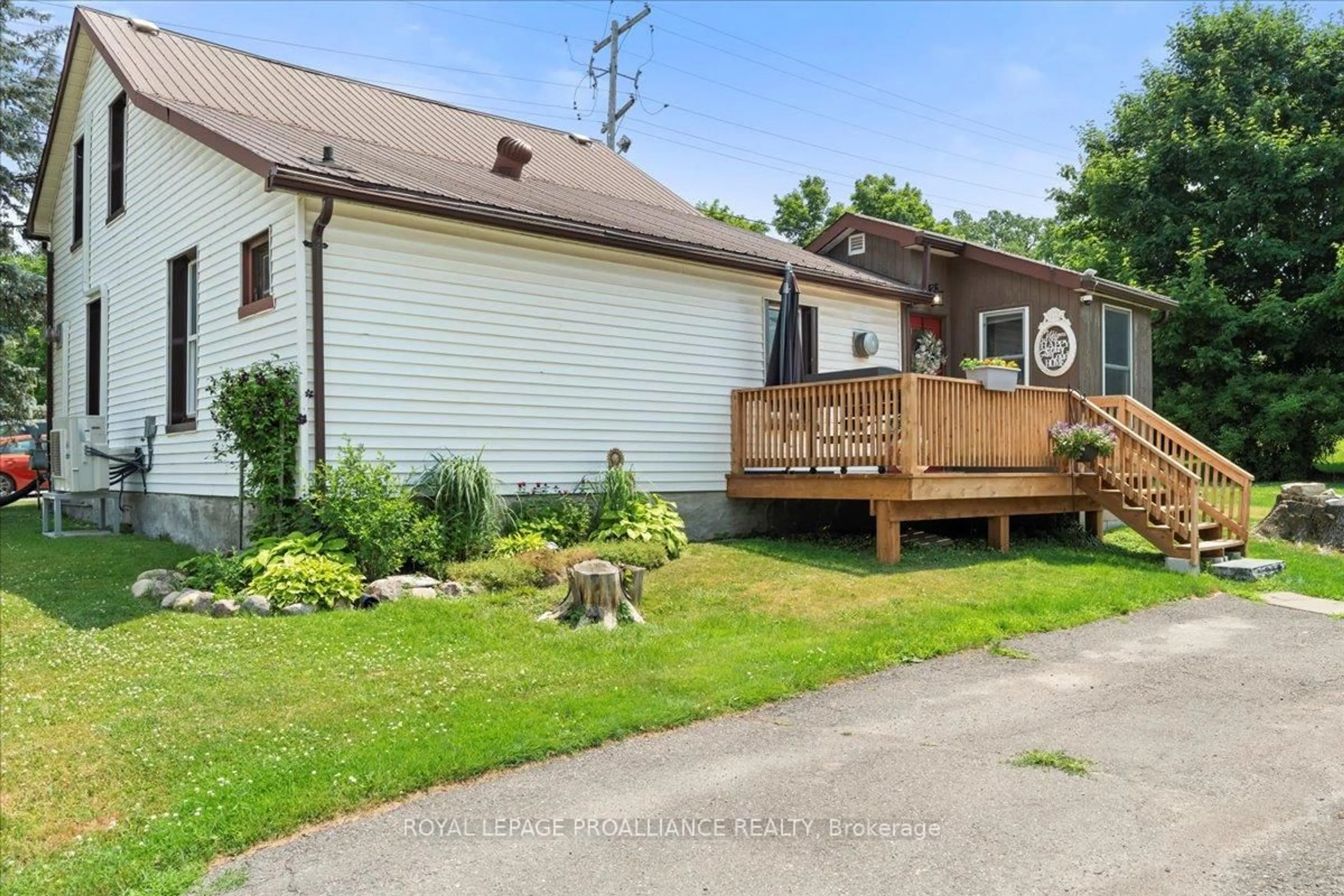 A pic from outside/outdoor area/front of a property/back of a property/a pic from drone, street for 246 Durham St, Madoc Ontario K0K 2K0