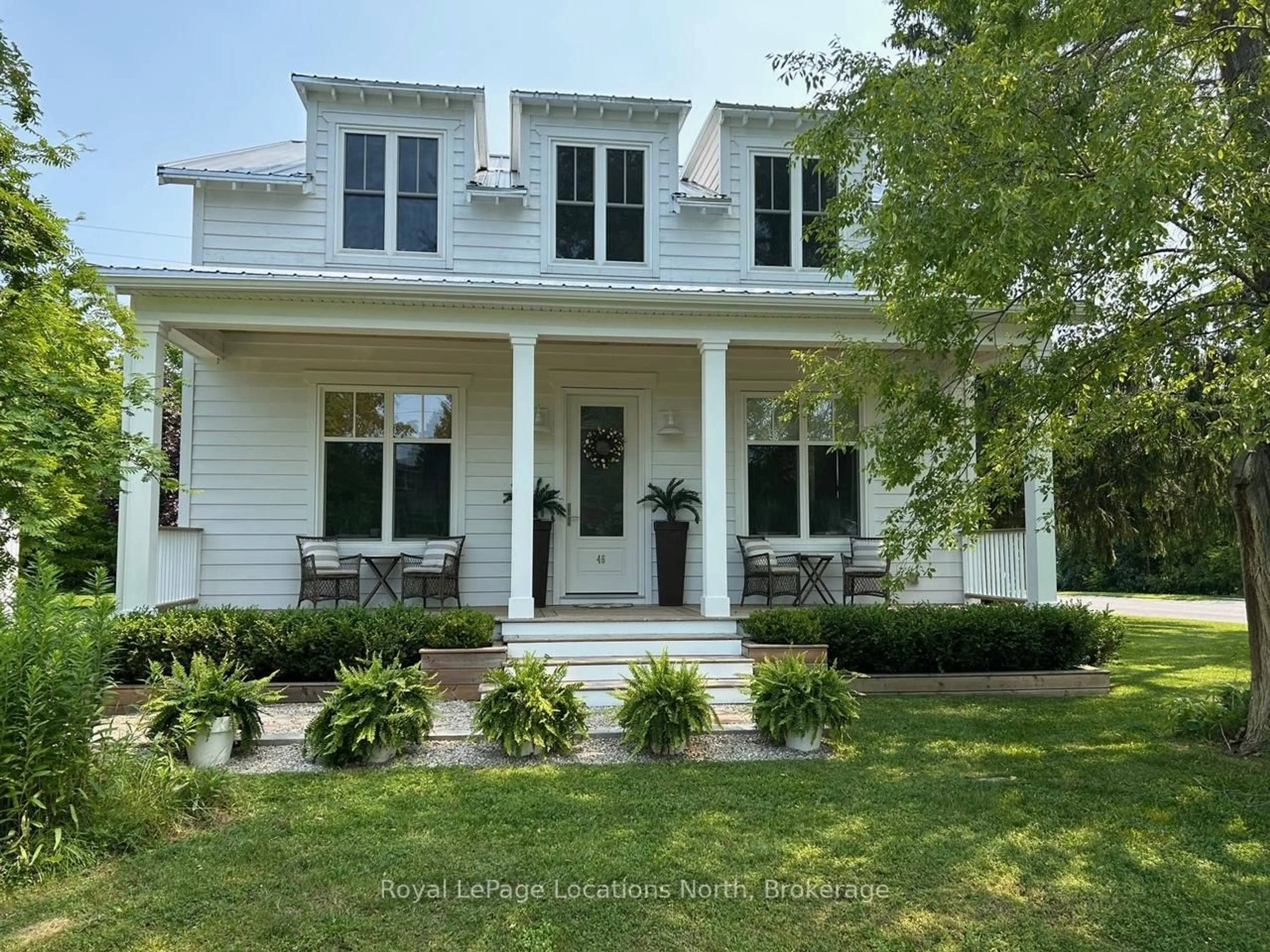 Home with vinyl exterior material, street for 46 King St, Blue Mountains Ontario N0H 2P0
