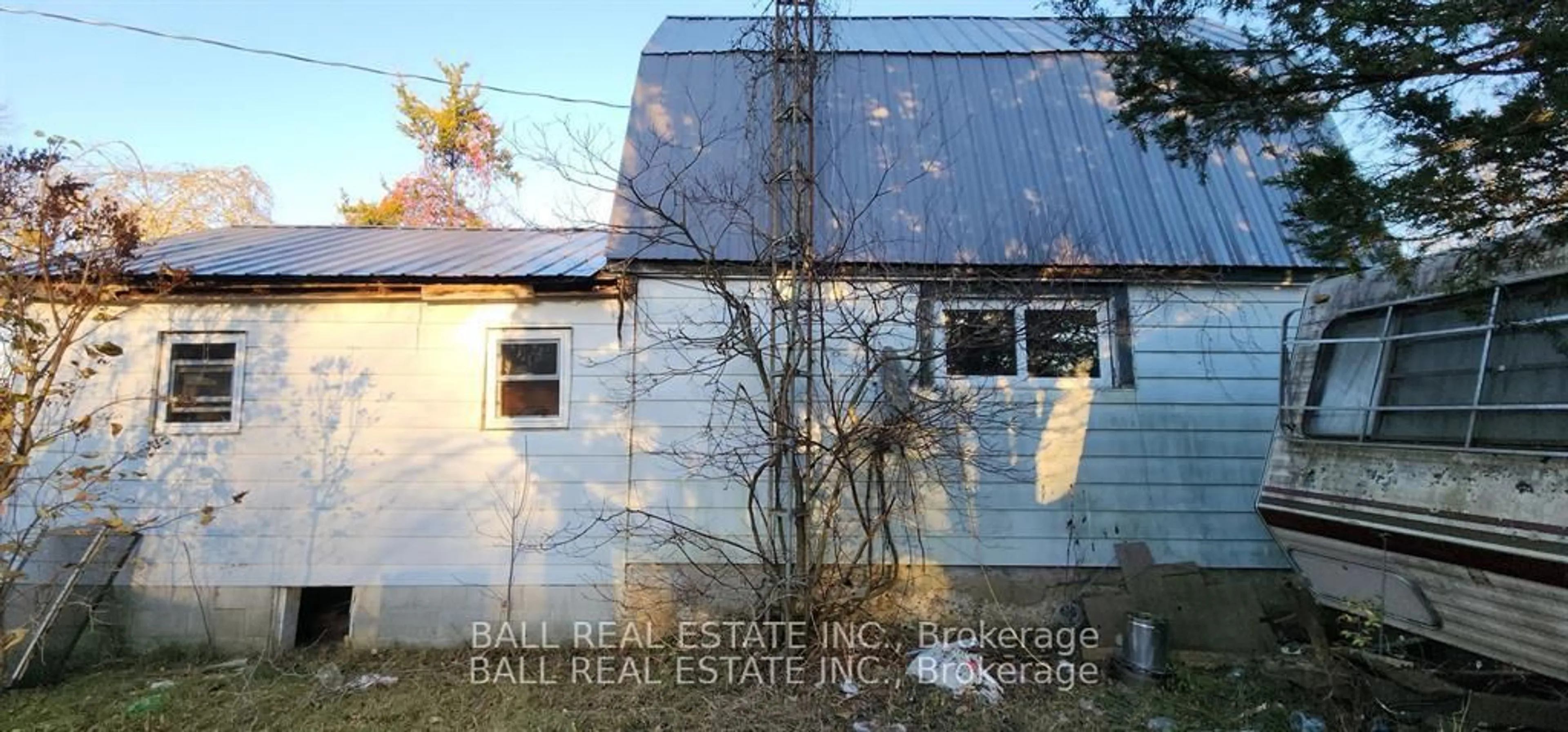 Home with vinyl exterior material, building for 180 Brinson Rd, Tweed Ontario K0K 3J0