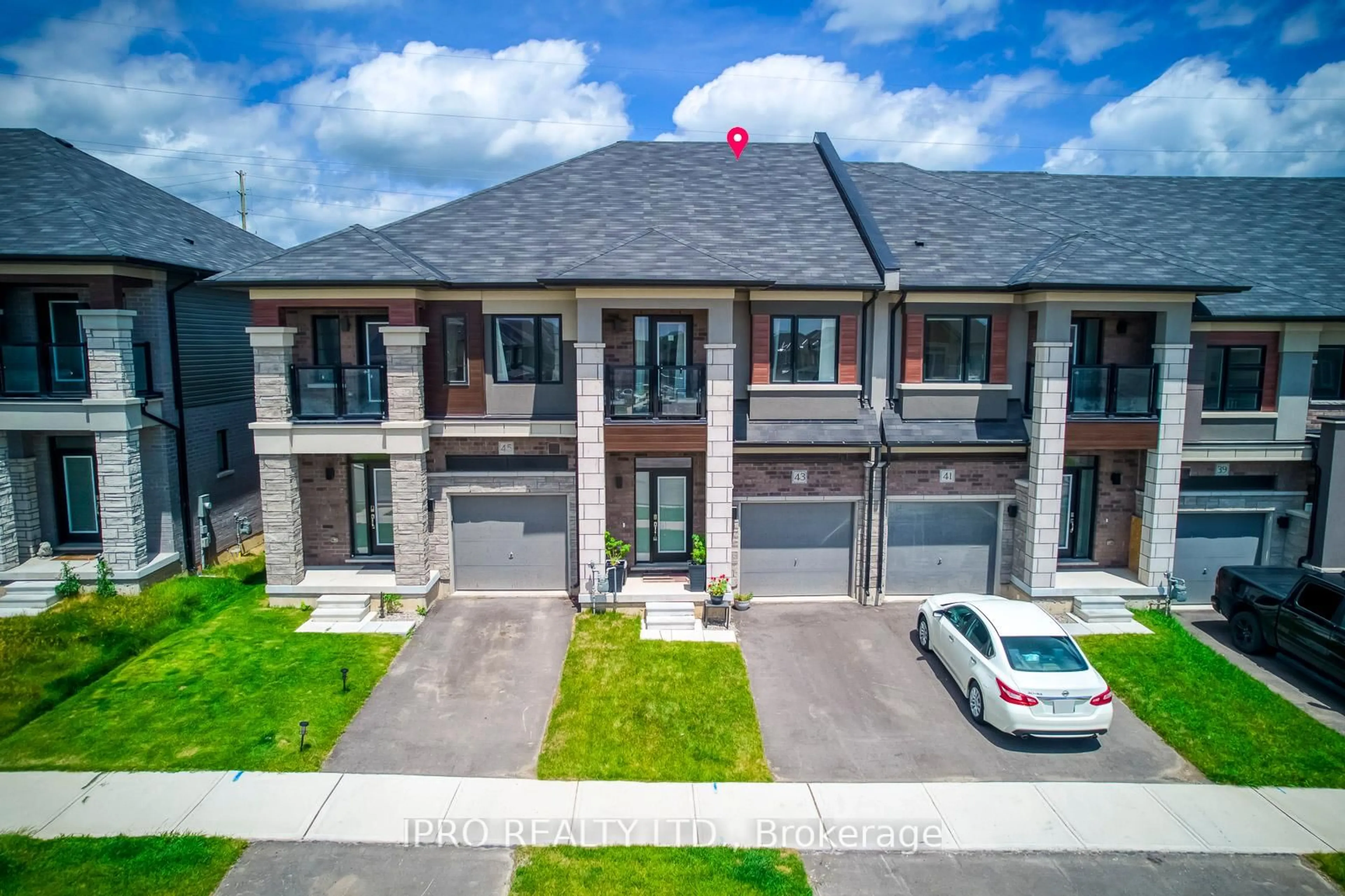 A pic from outside/outdoor area/front of a property/back of a property/a pic from drone, street for 43 George Brier Dr, Brant Ontario N3L 0L8