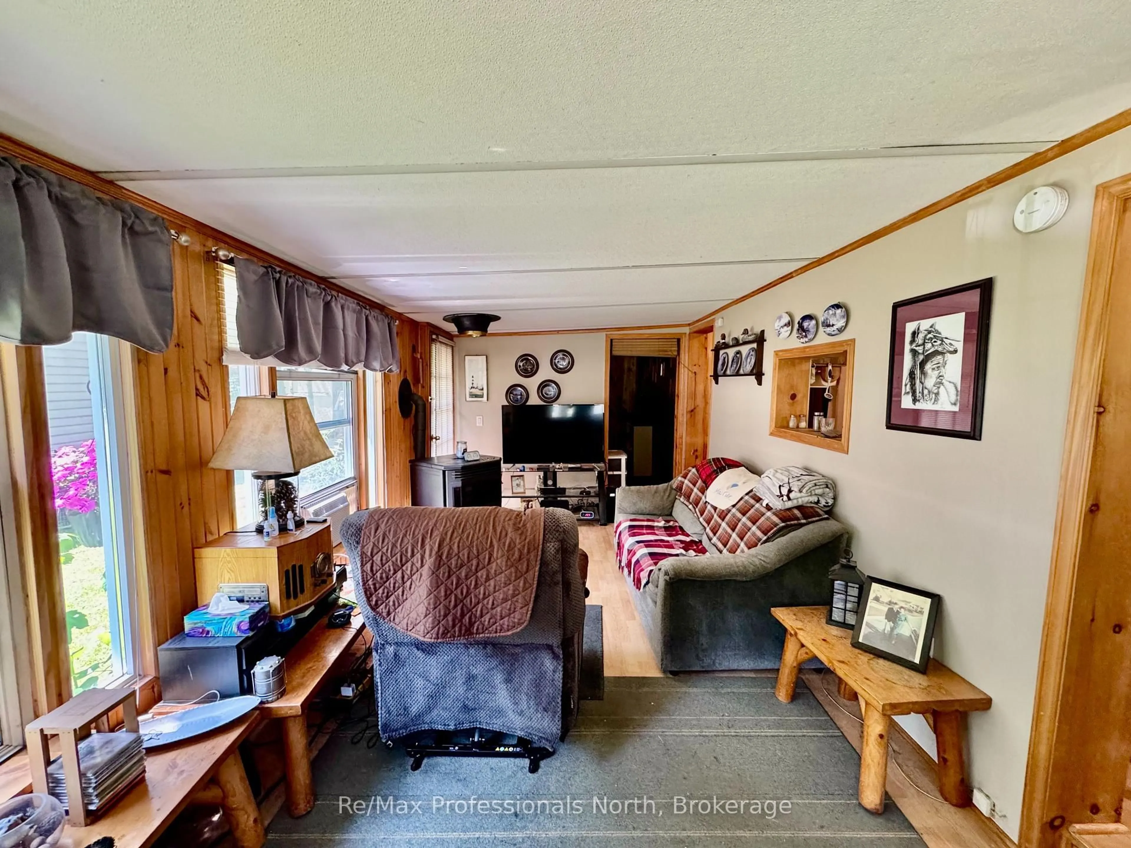A pic of a room for 1007 Racoon Rd, Gravenhurst Ontario P1P 1R1