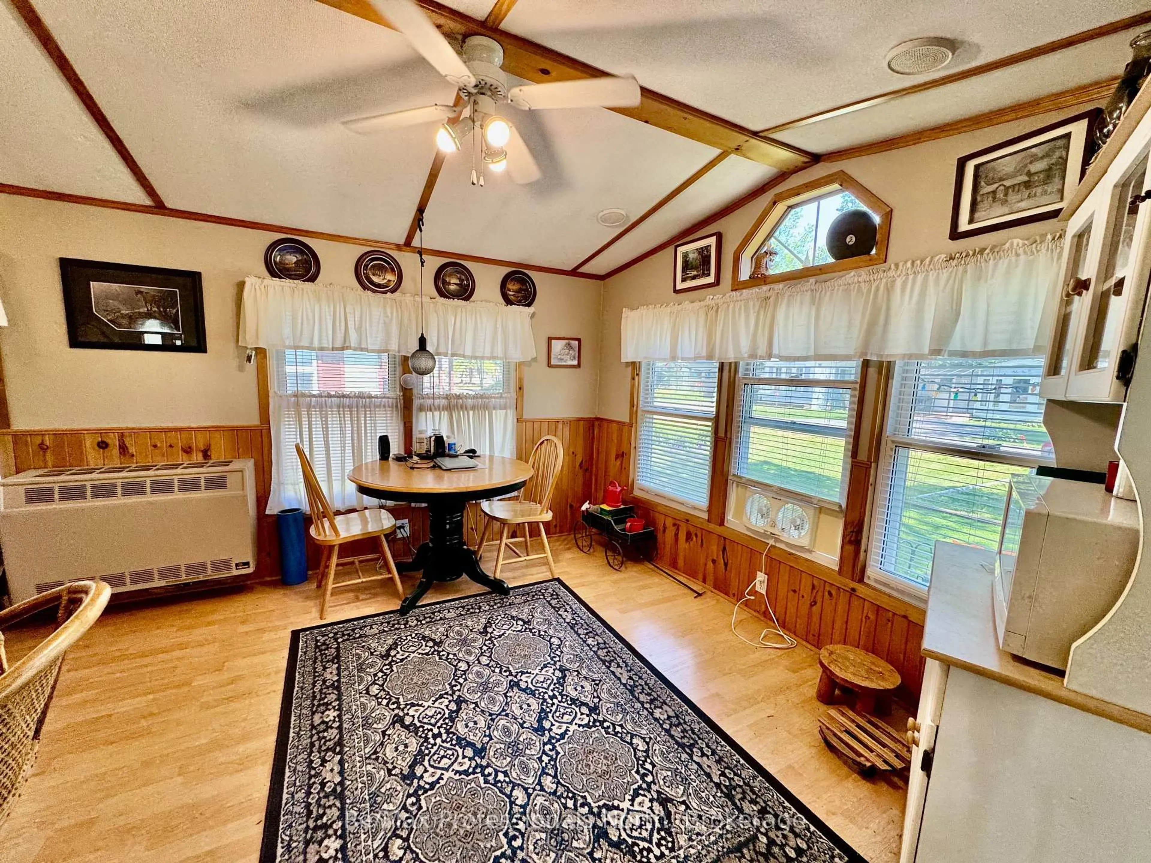 A pic of a room for 1007 Racoon Rd, Gravenhurst Ontario P1P 1R1