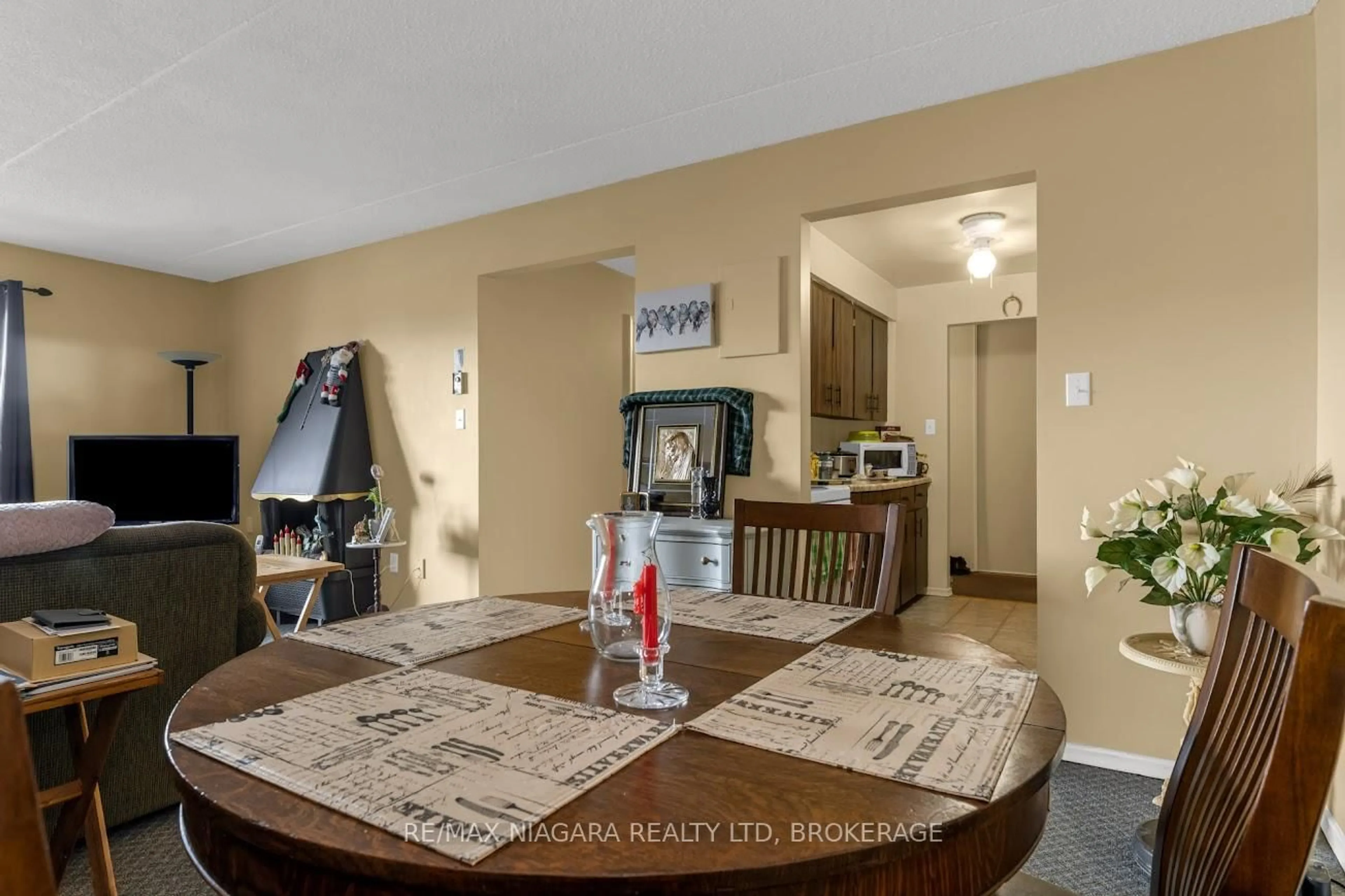 Unknown for 72 Main St #212, Port Colborne Ontario L3K 5Z8