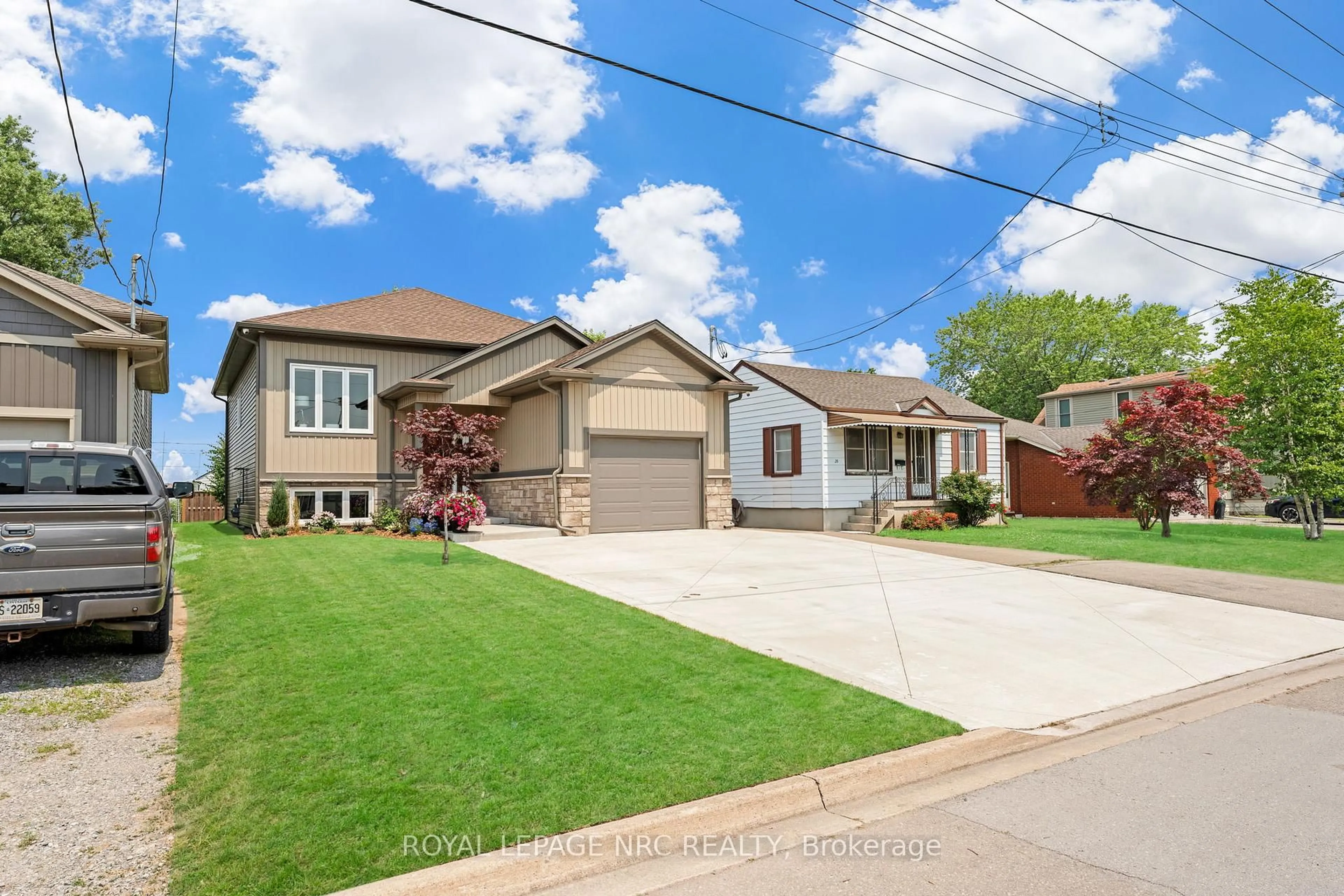 Home with brick exterior material, street for 18 Erie St, Welland Ontario L3B 5J7