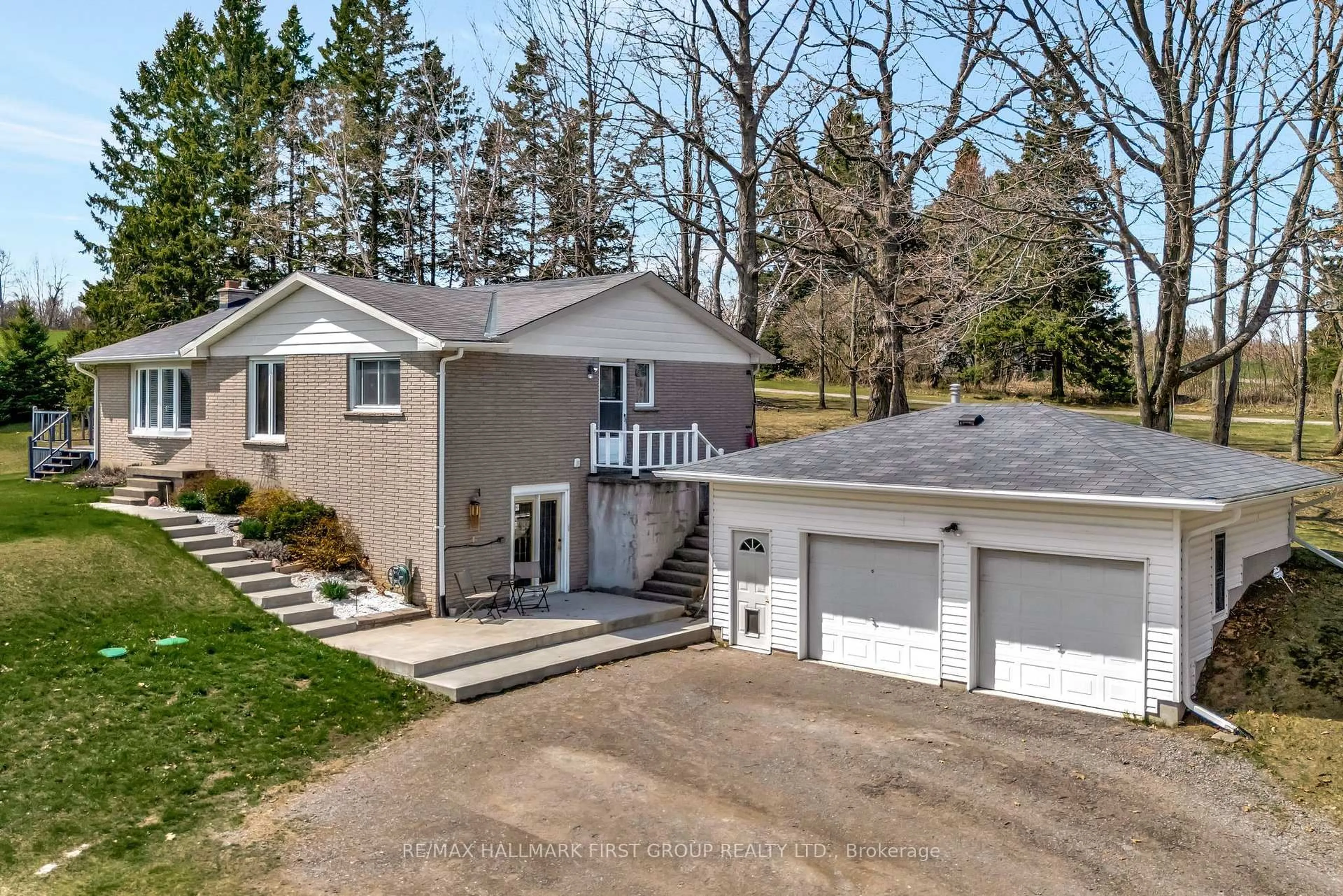 A pic from outside/outdoor area/front of a property/back of a property/a pic from drone, street for 3798 Hickerson Rd, Hamilton Township Ontario K0K 1C0