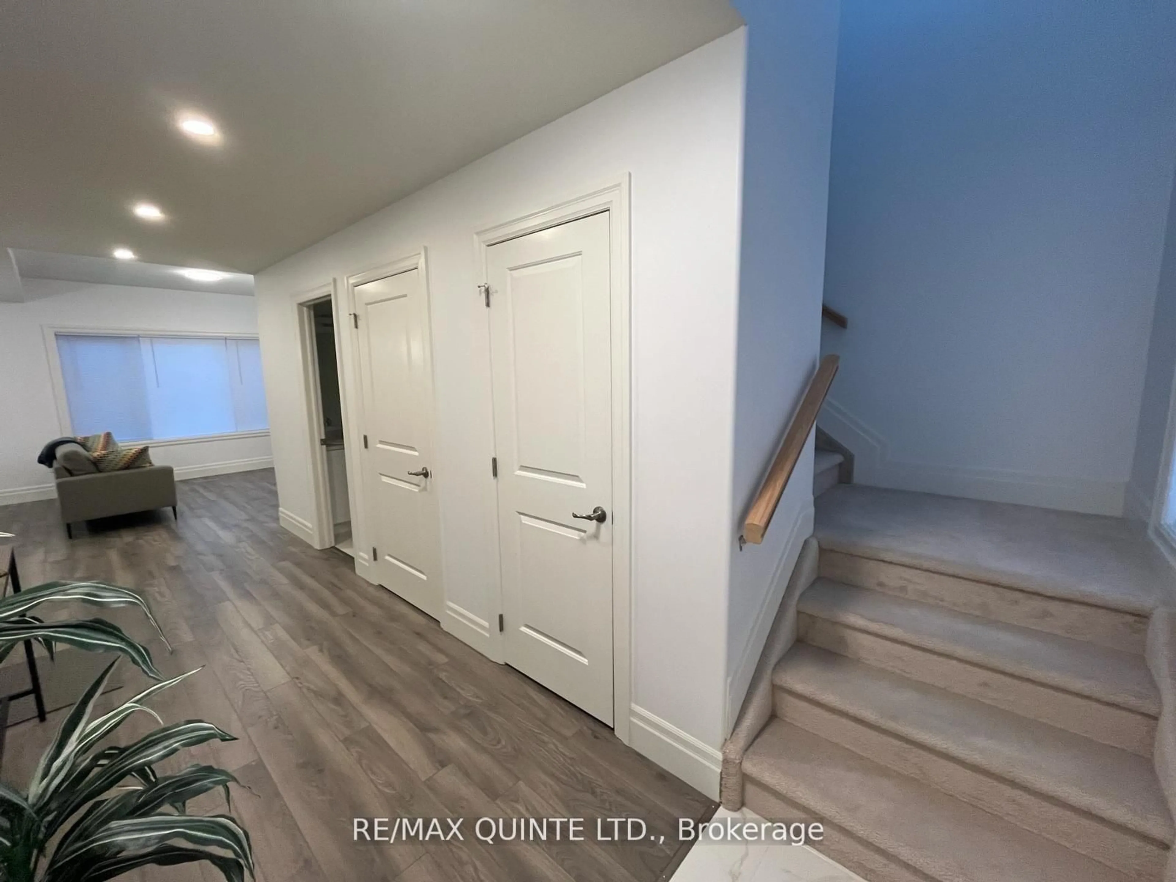 Unknown for 54 Campbell Cres, Prince Edward County Ontario K0K 2T0