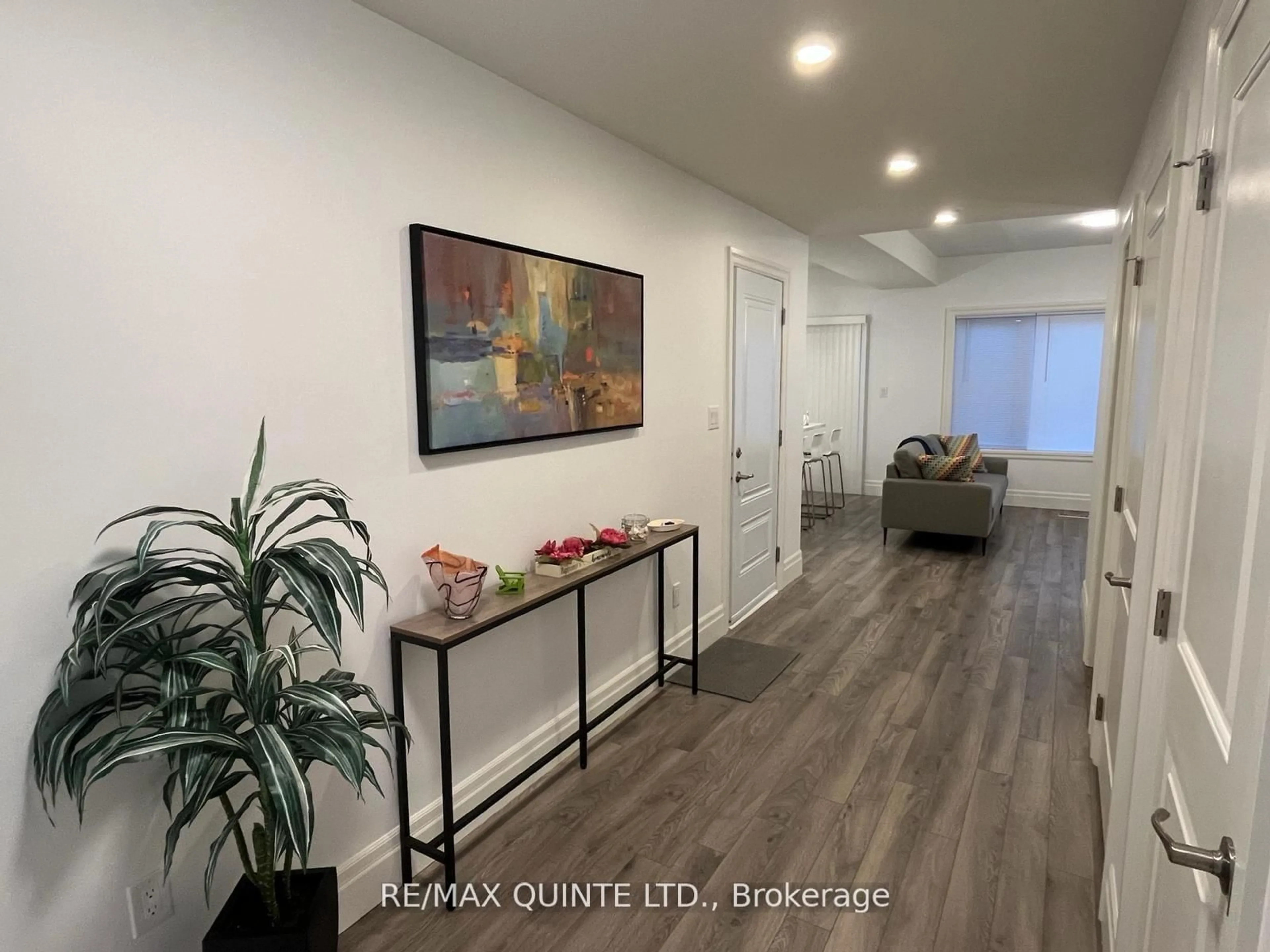 Indoor entryway for 54 Campbell Cres, Prince Edward County Ontario K0K 2T0