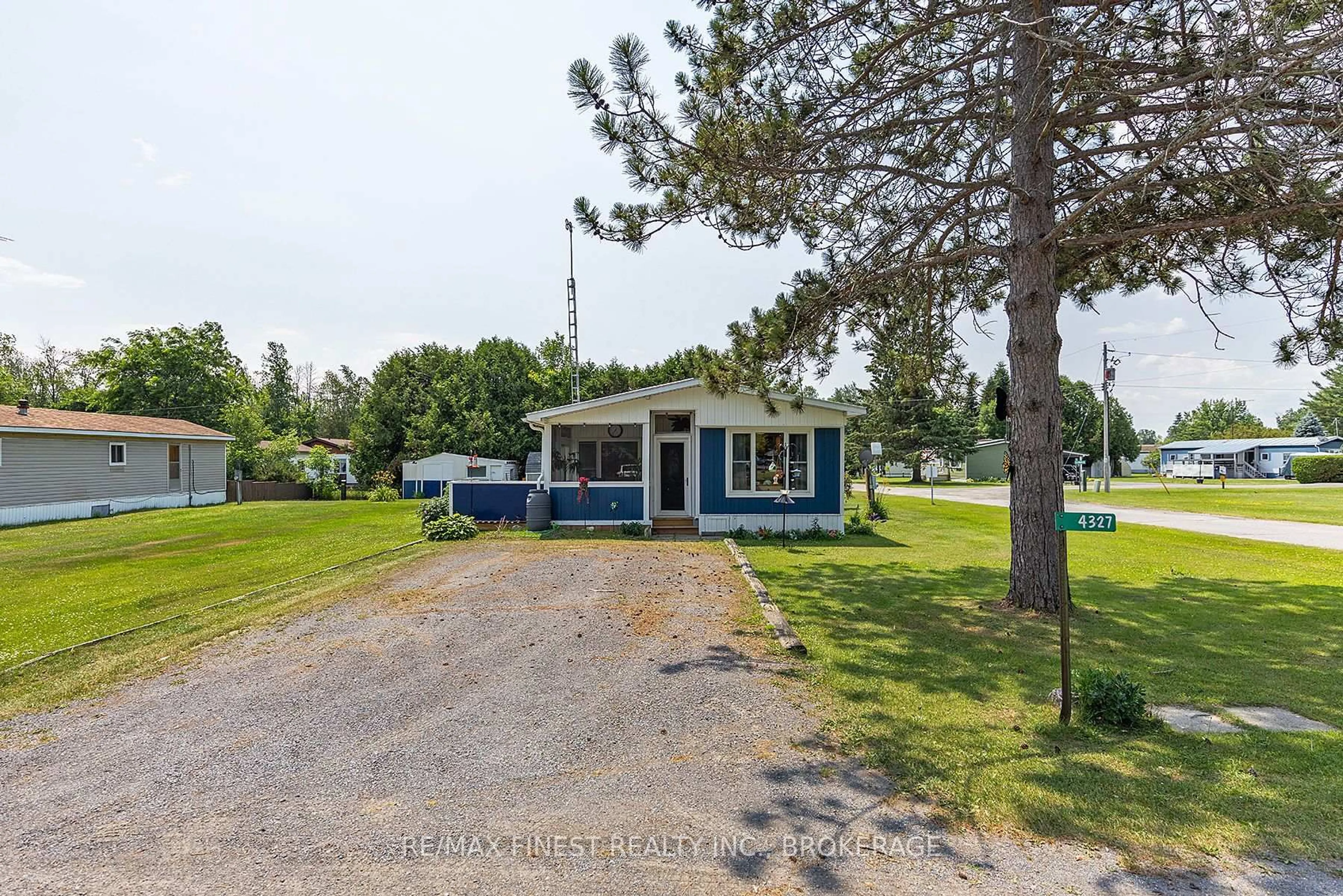 A pic from outside/outdoor area/front of a property/back of a property/a pic from drone, street for 4327 Elm St, South Frontenac Ontario K0K 2W0