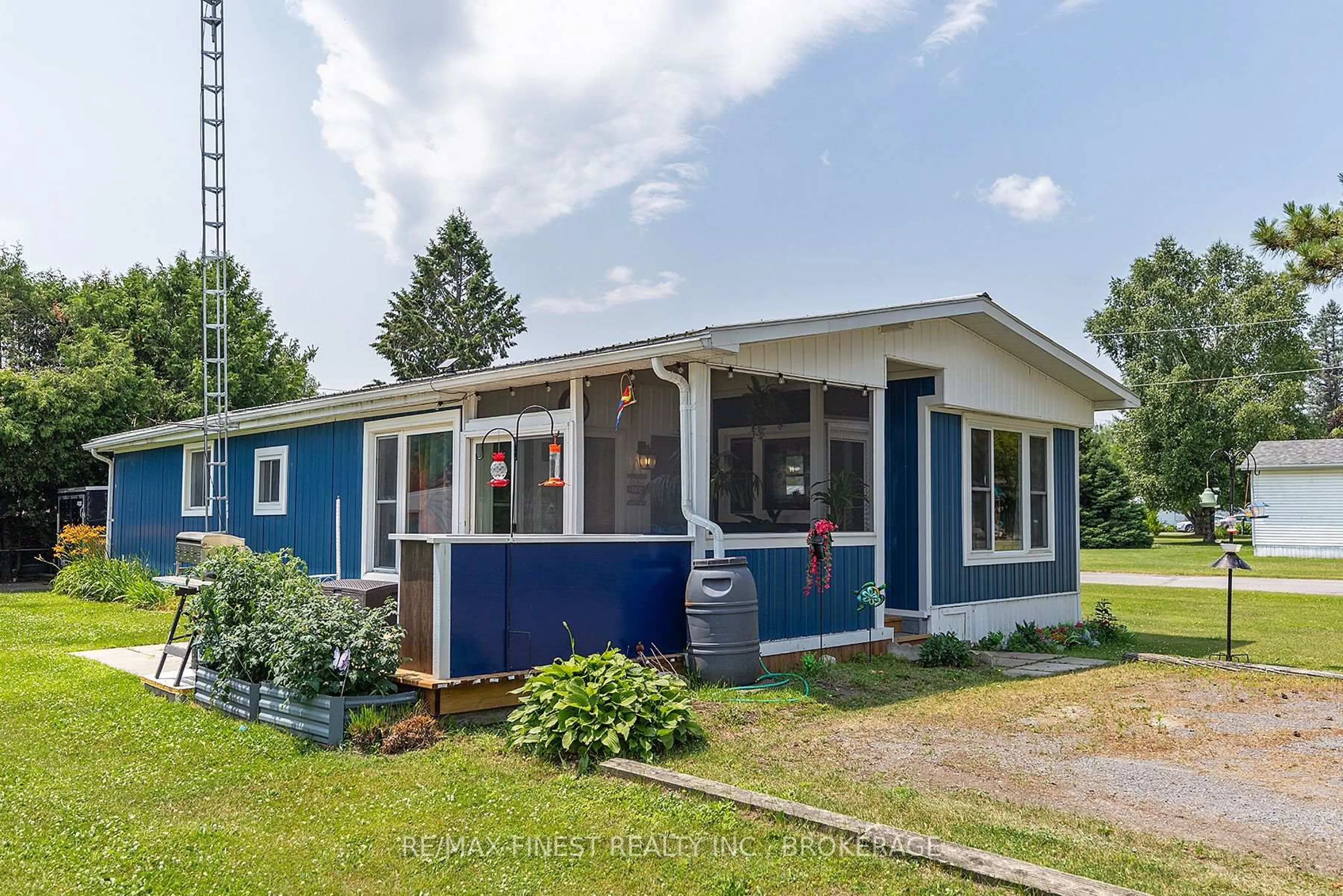 Home with vinyl exterior material, street for 4327 Elm St, South Frontenac Ontario K0K 2W0