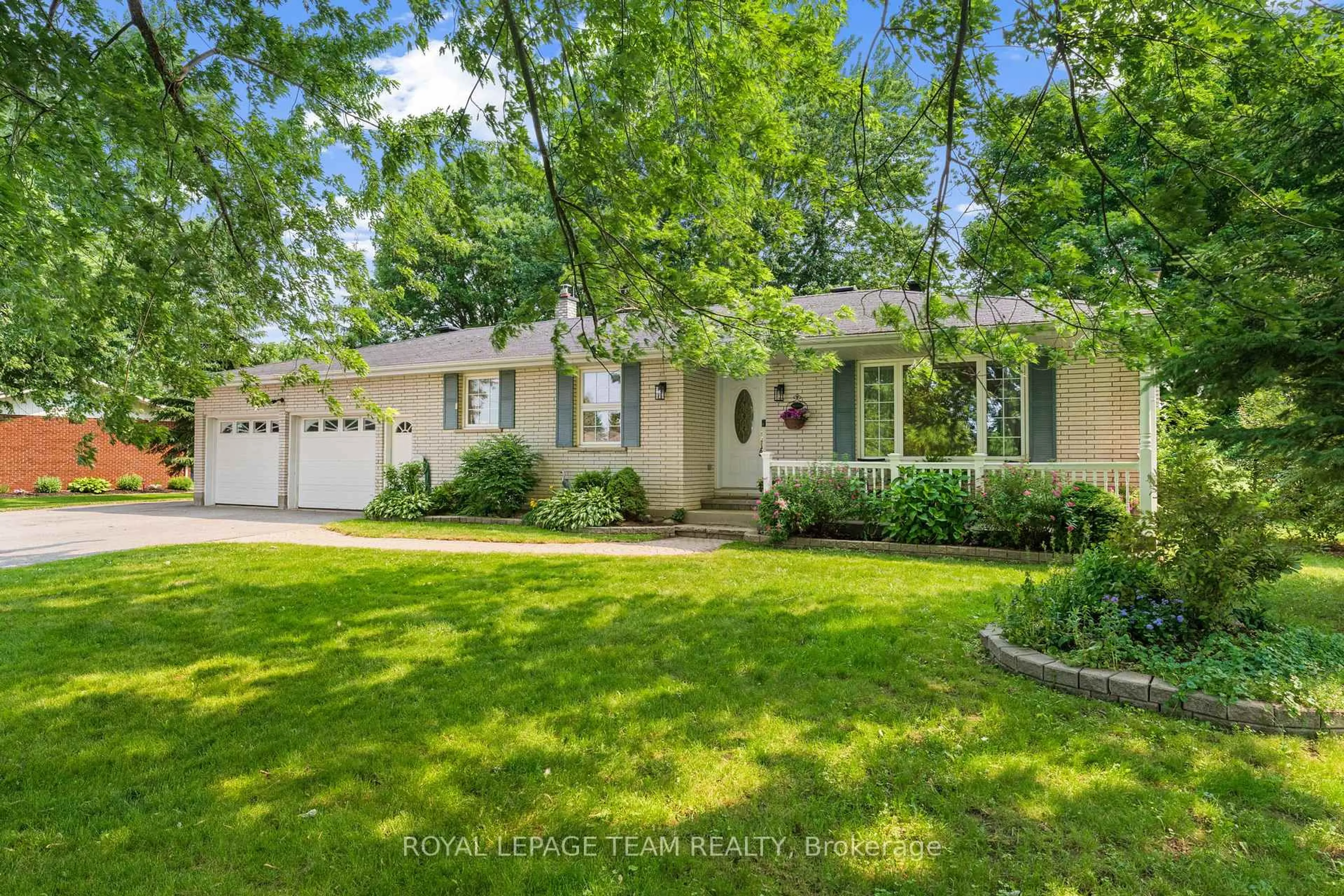 Home with vinyl exterior material, street for 5483 Spratt Rd, Ottawa Ontario K4M 1B2