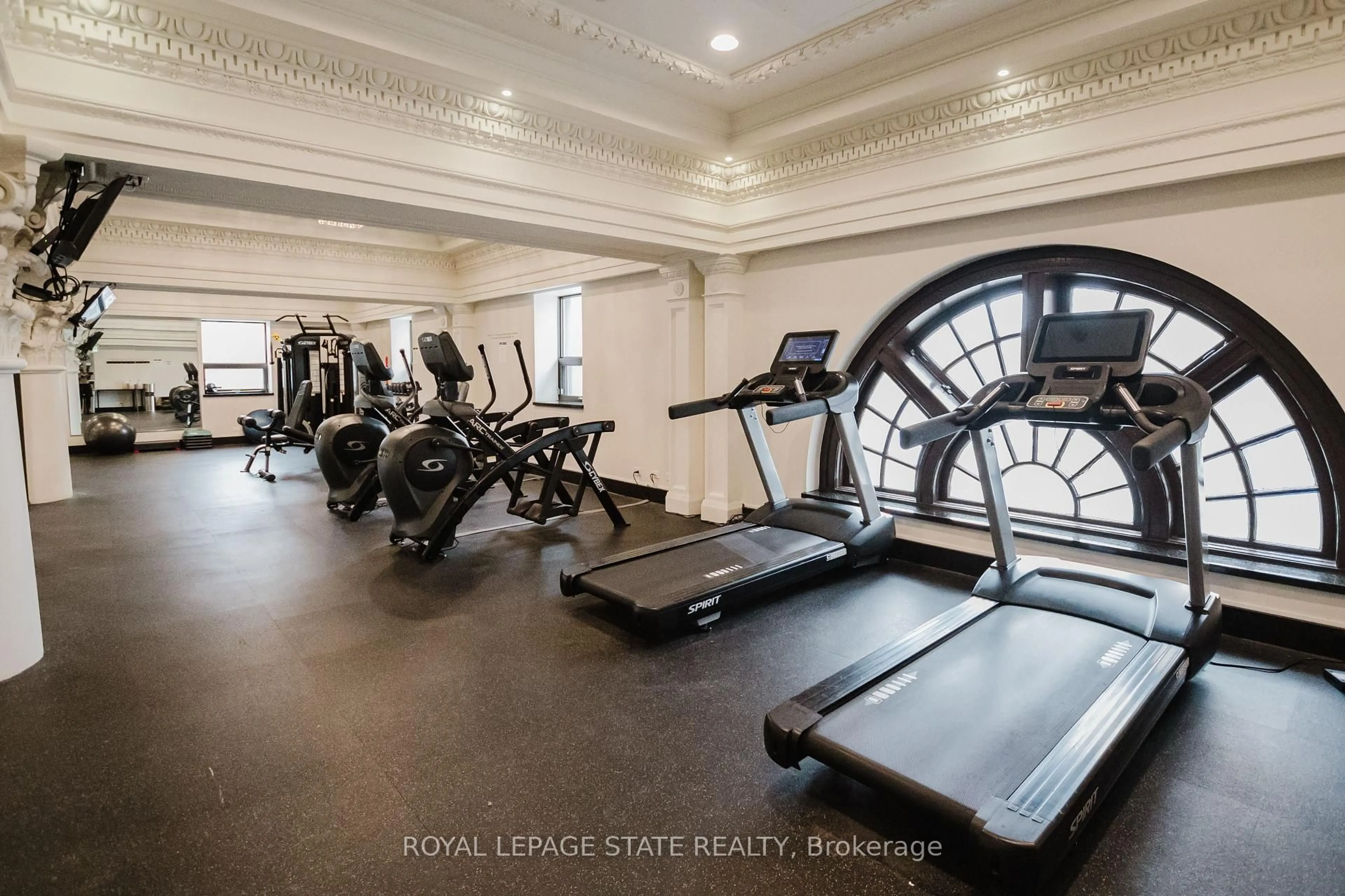 Gym or fitness room for 118 King St #LPH13, Hamilton Ontario L8N 1A8