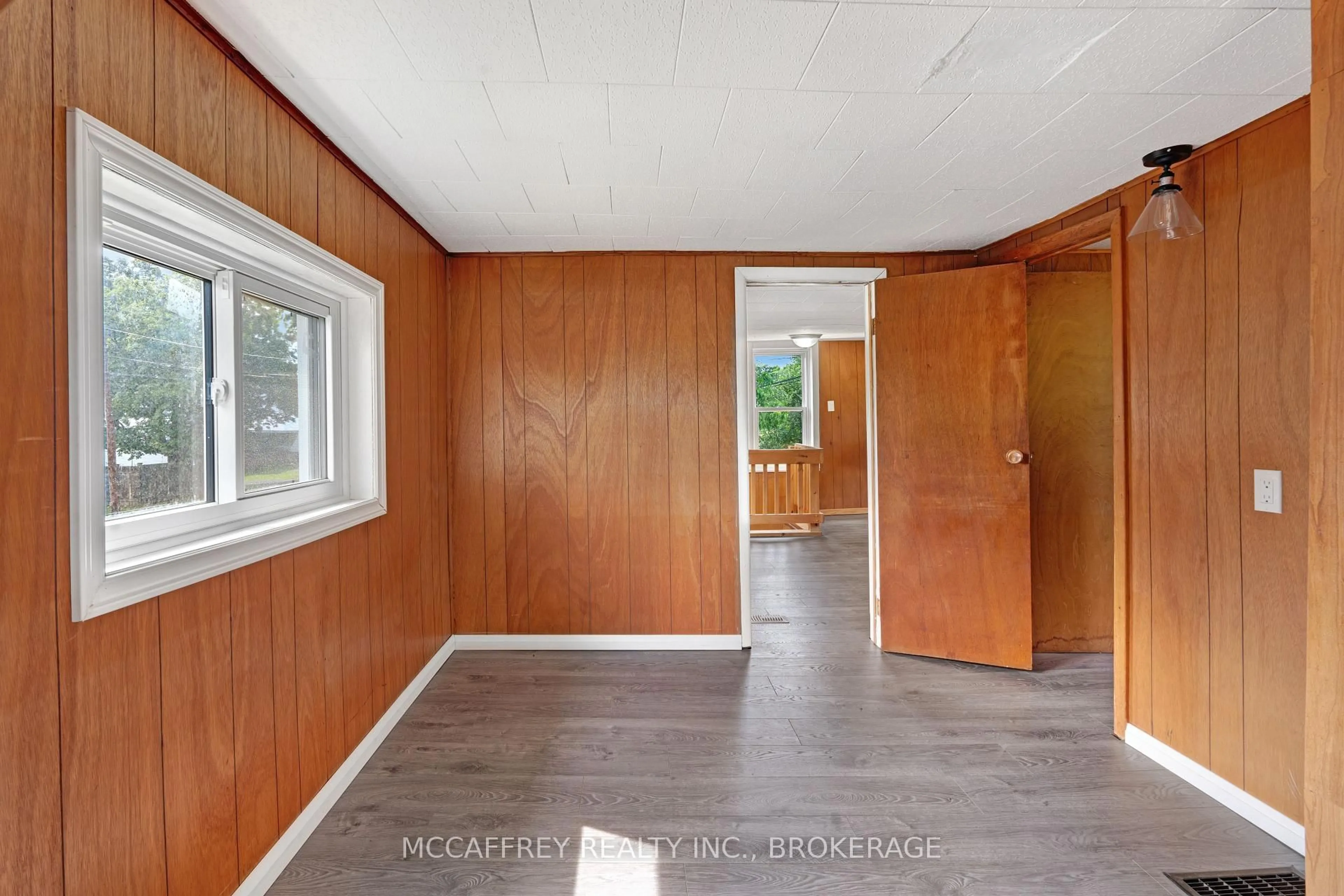 Unknown for 333 Burridge Rd, Godfrey Ontario K0H 1T0