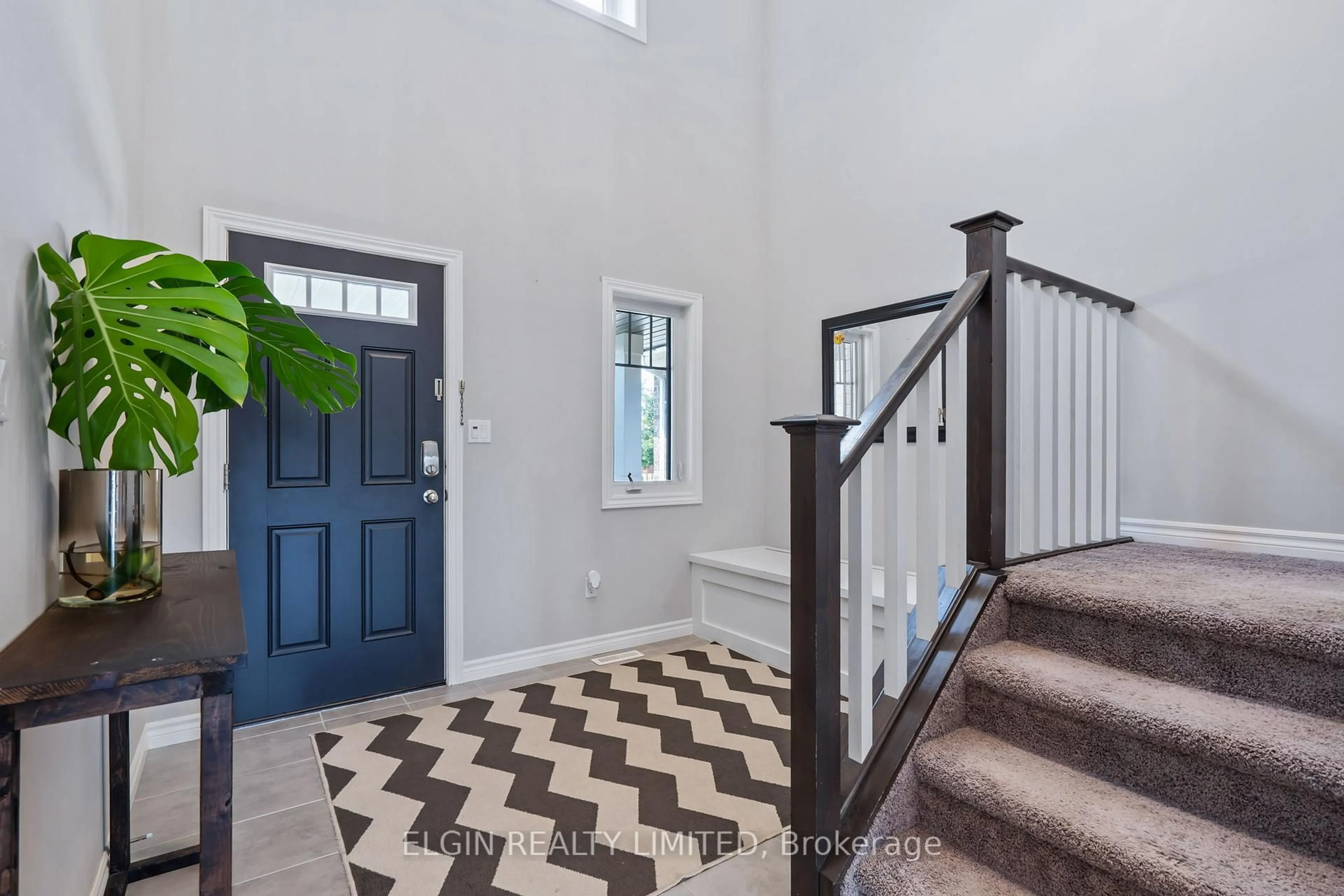 Indoor entryway for 106 Westlake Dr, St. Thomas Ontario N5P 0B7