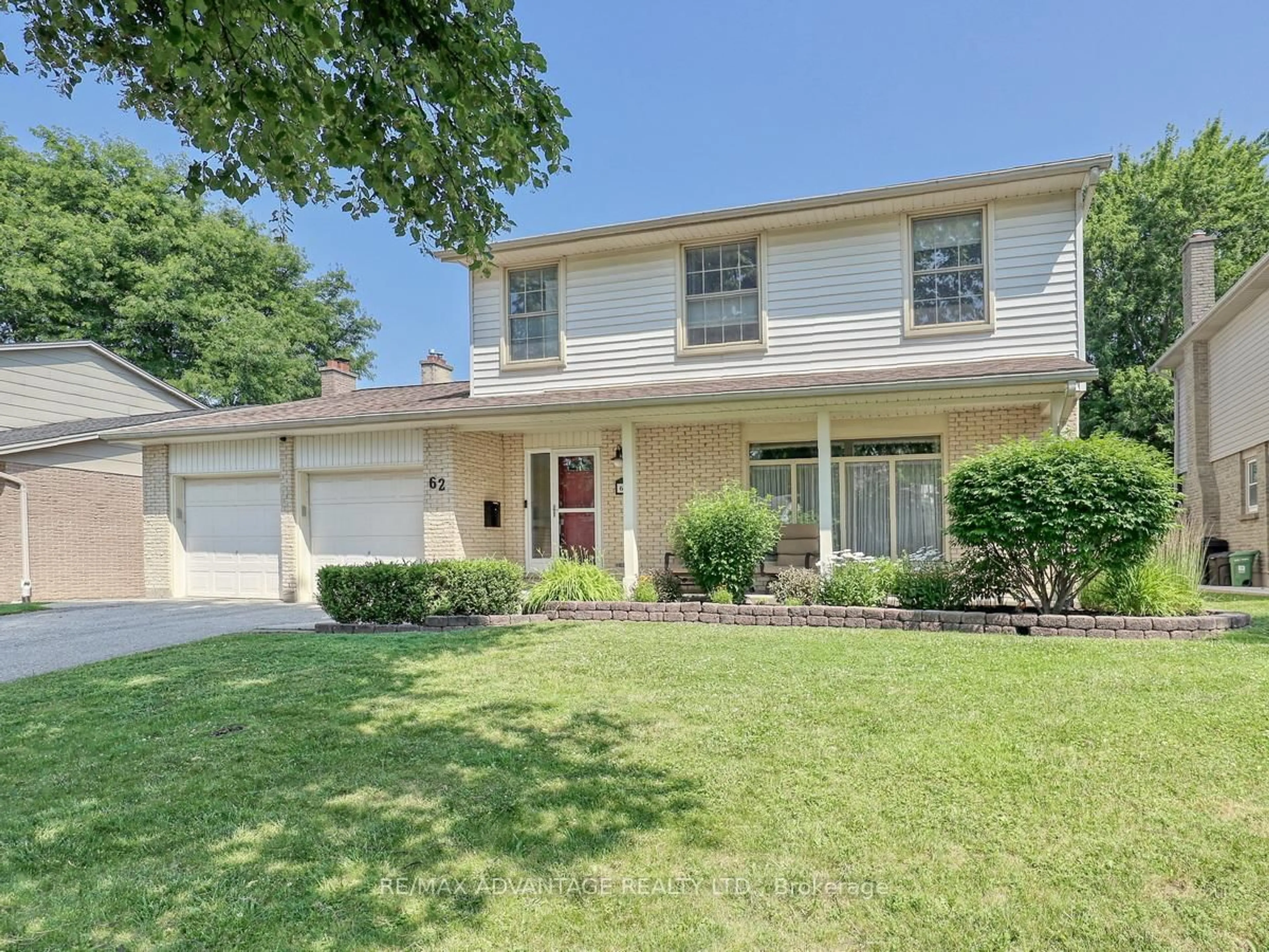 Home with vinyl exterior material, street for 62 Paddock Green Cres, London South Ontario N6J 3P5