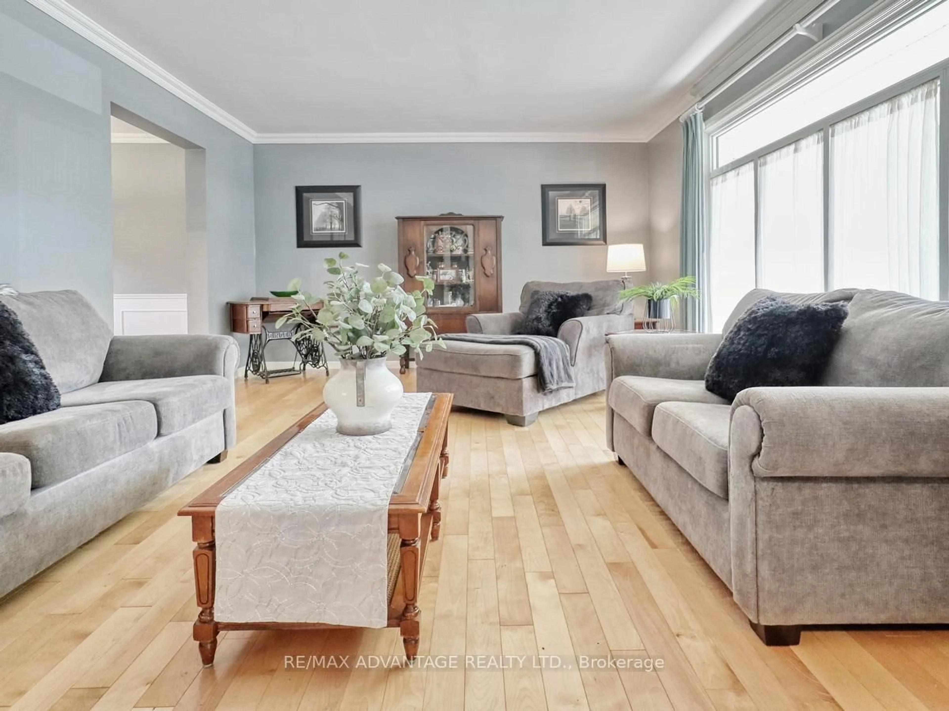 Living room with furniture, unknown for 62 Paddock Green Cres, London South Ontario N6J 3P5