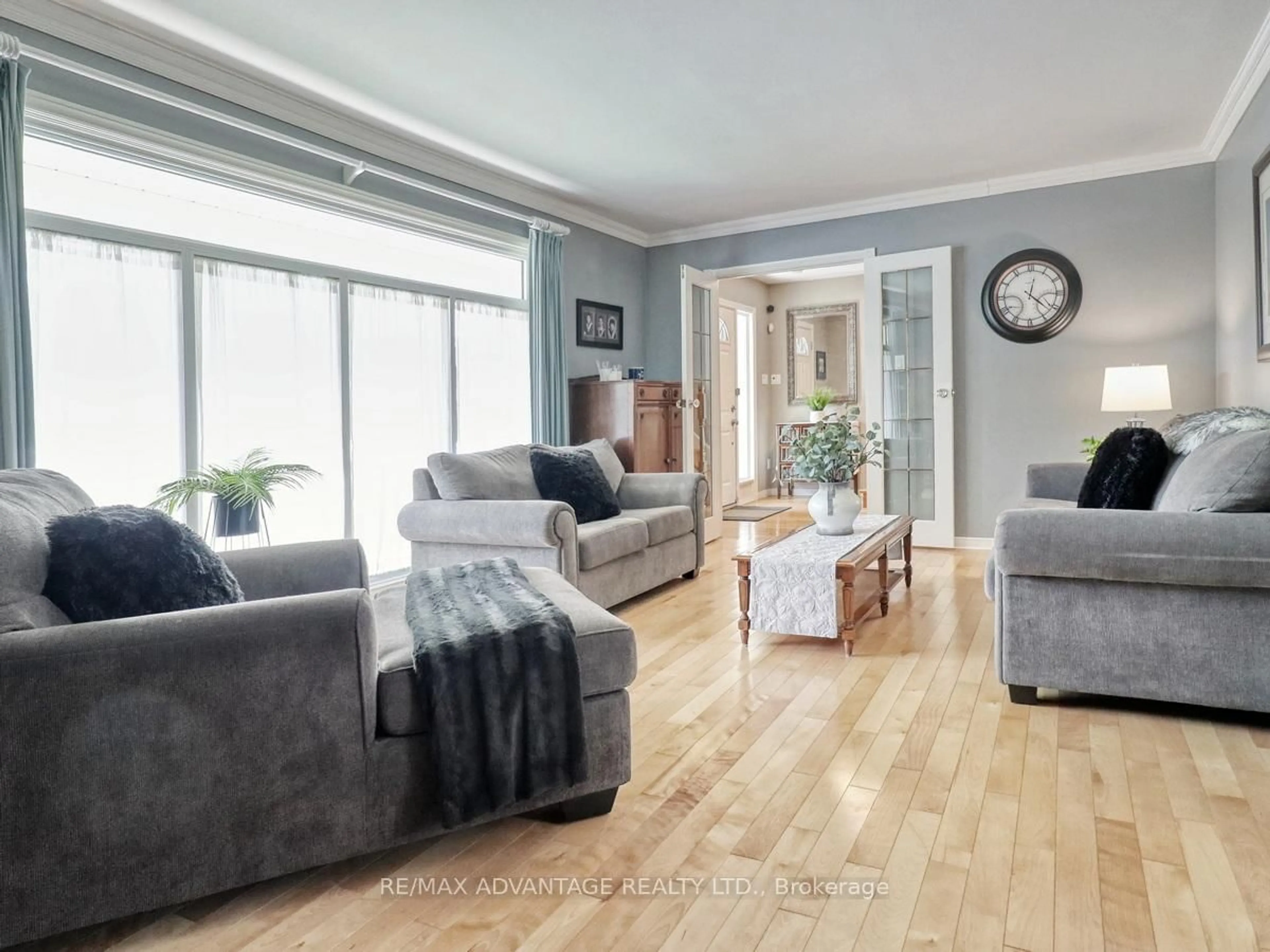 Living room with furniture, unknown for 62 Paddock Green Cres, London South Ontario N6J 3P5