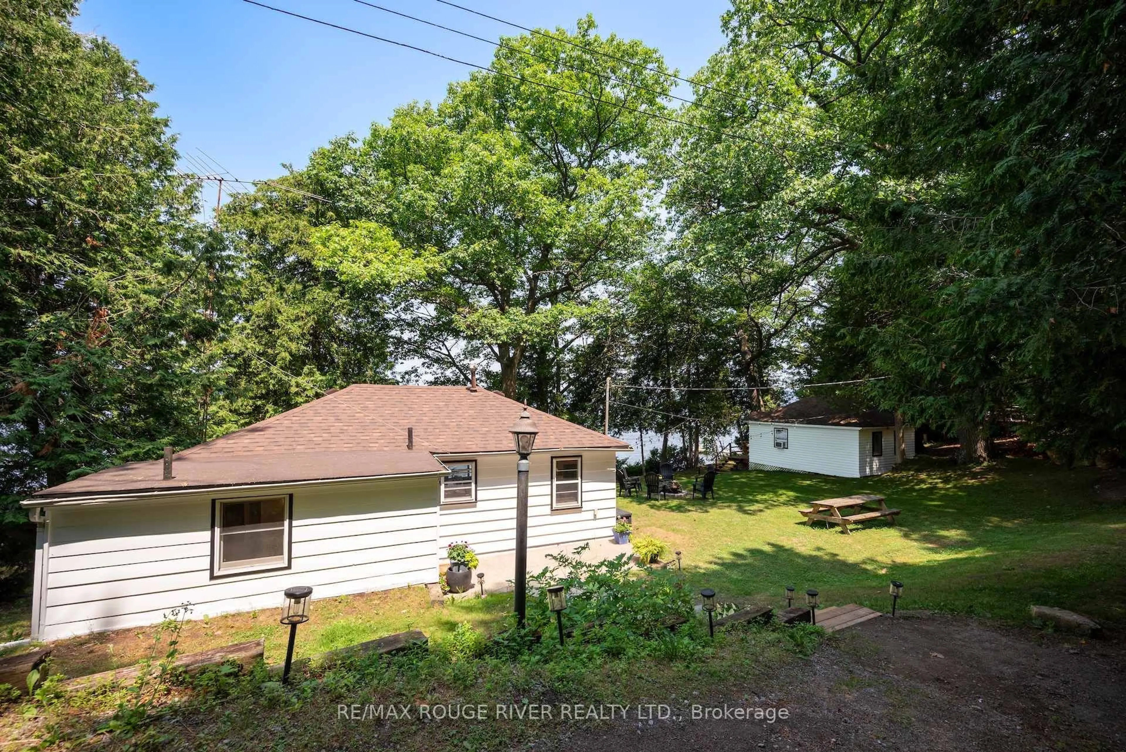A pic from outside/outdoor area/front of a property/back of a property/a pic from drone, unknown for 5248 King Rd #200, Hamilton Township Ontario K0L 1E0