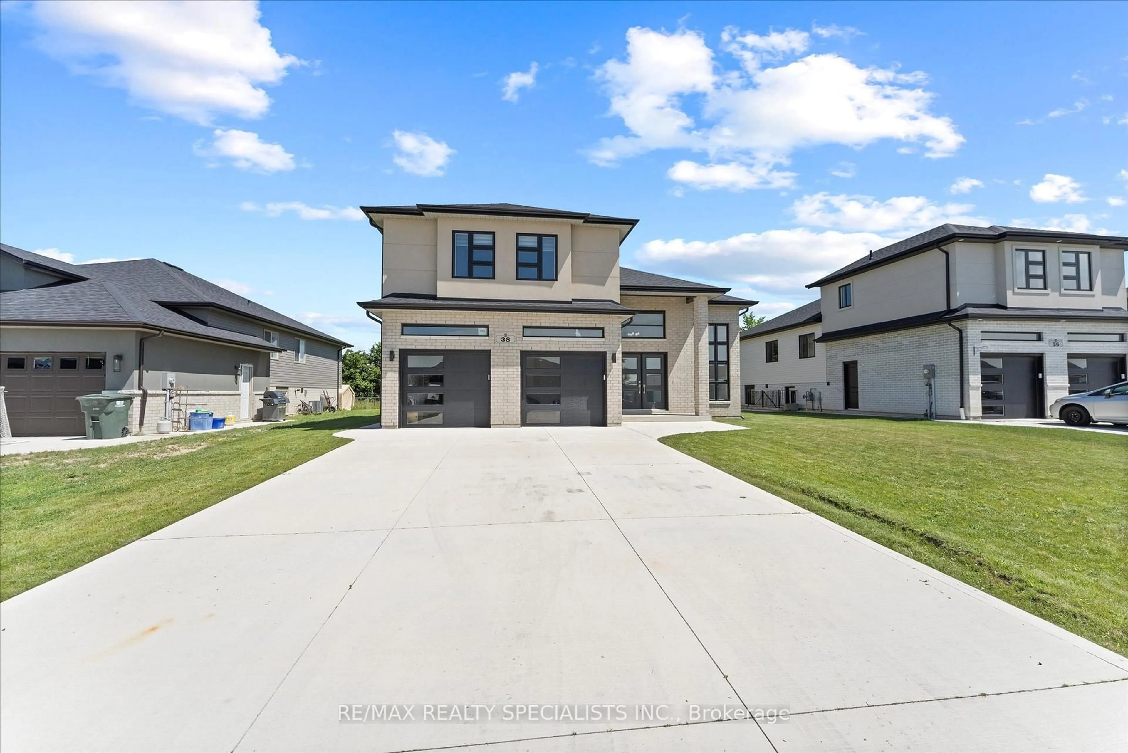 Unknown for 38 Noble Crt, Amherstburg Ontario N9V 4B6