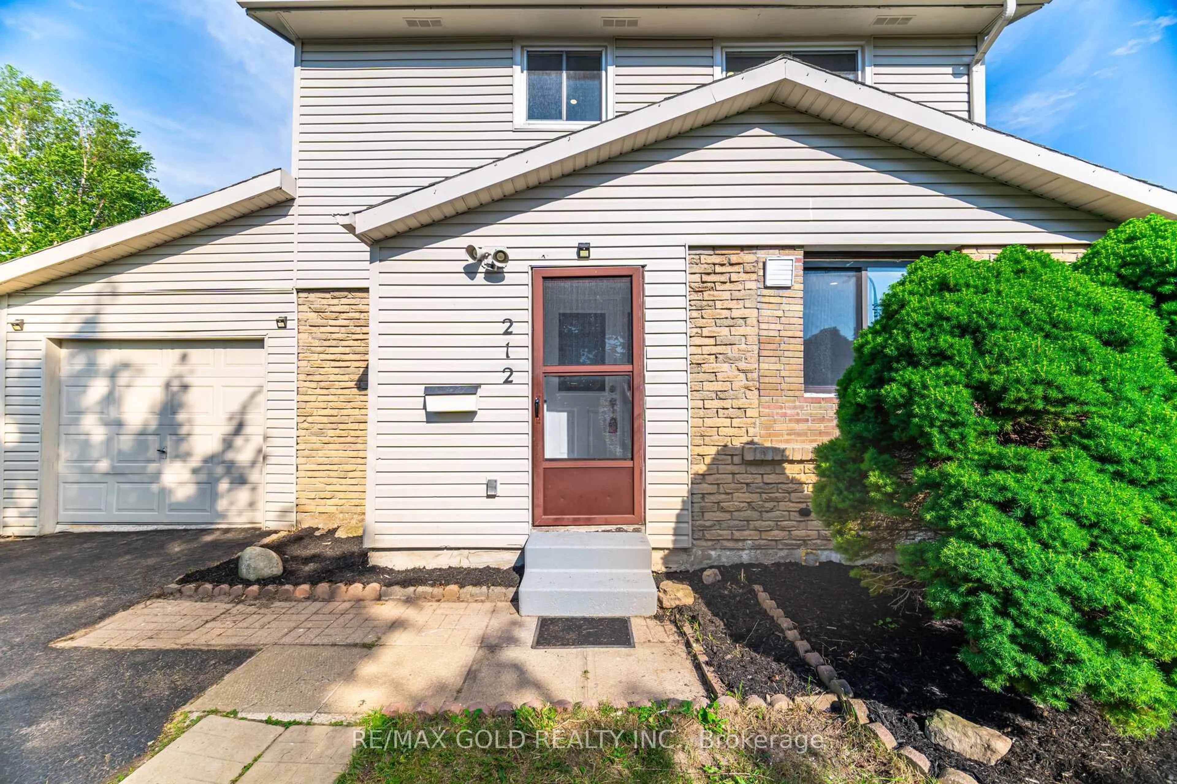 Unknown for 212 Cedarwoods Cres, Kitchener Ontario N2C 2J8