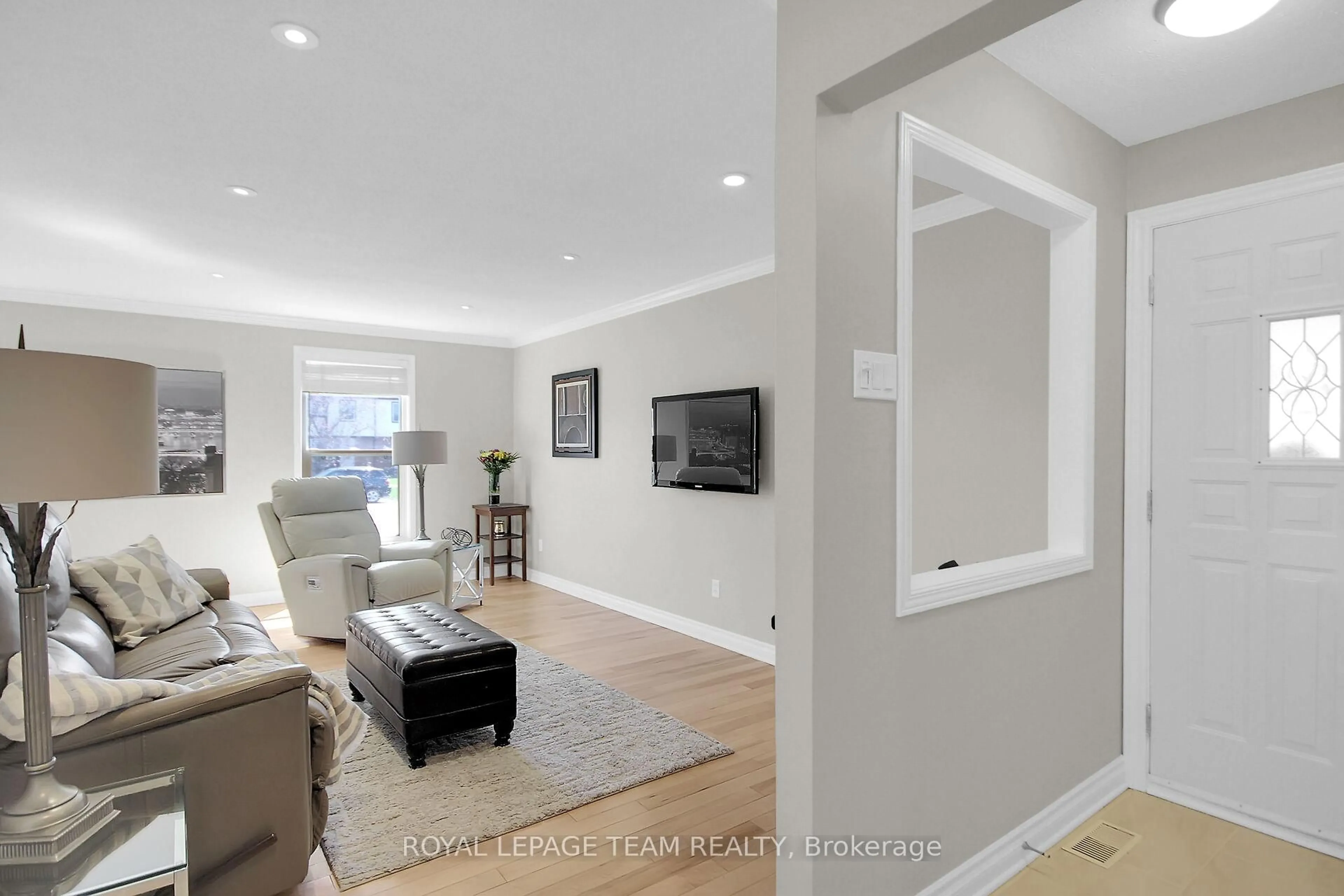 Living room with furniture, unknown for 167 Abbeyhill Dr, Kanata Ontario K2L 2E9