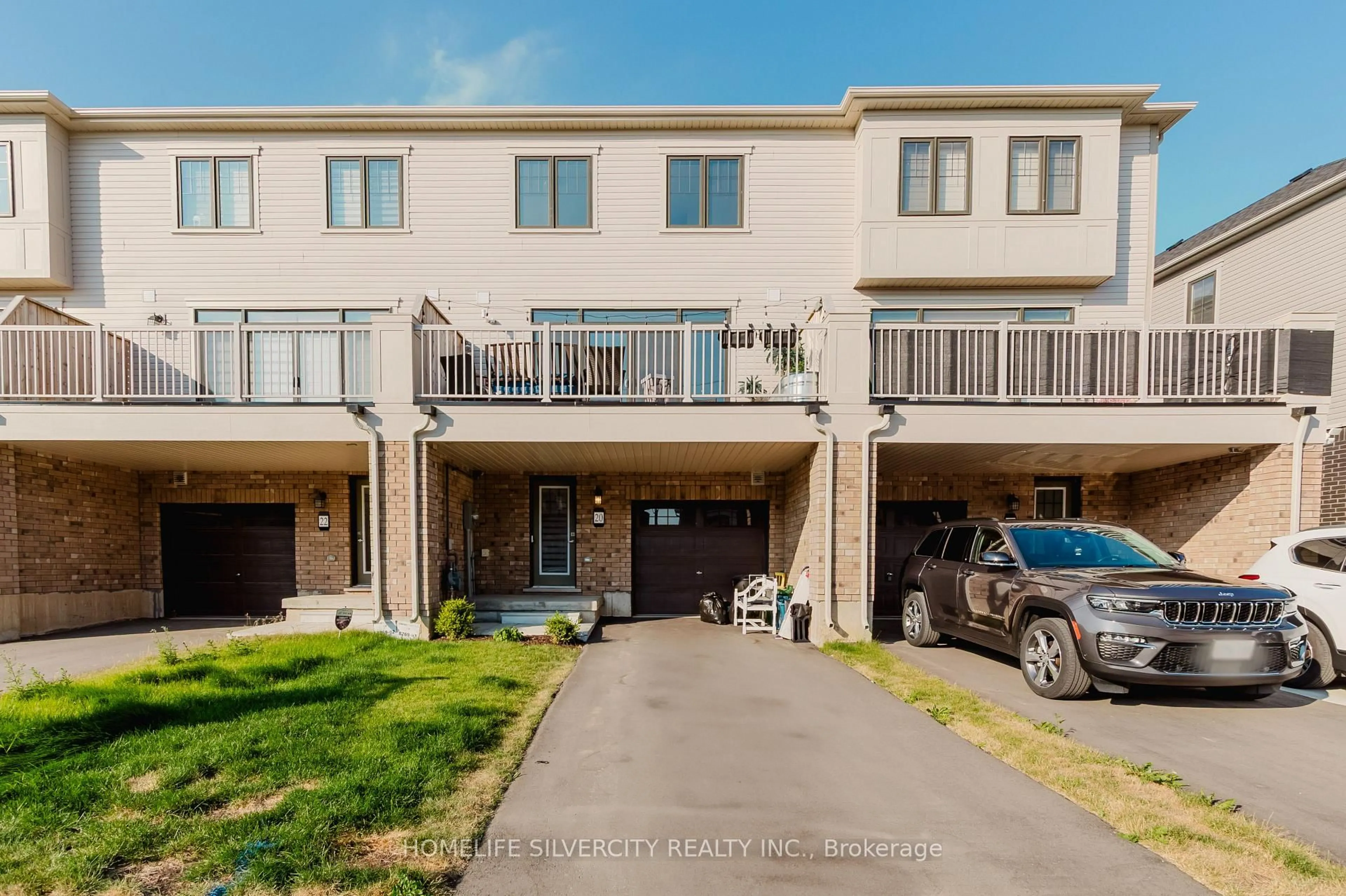 A pic from outside/outdoor area/front of a property/back of a property/a pic from drone, street for 20 Bee Cres, Brantford Ontario N3T 0V7