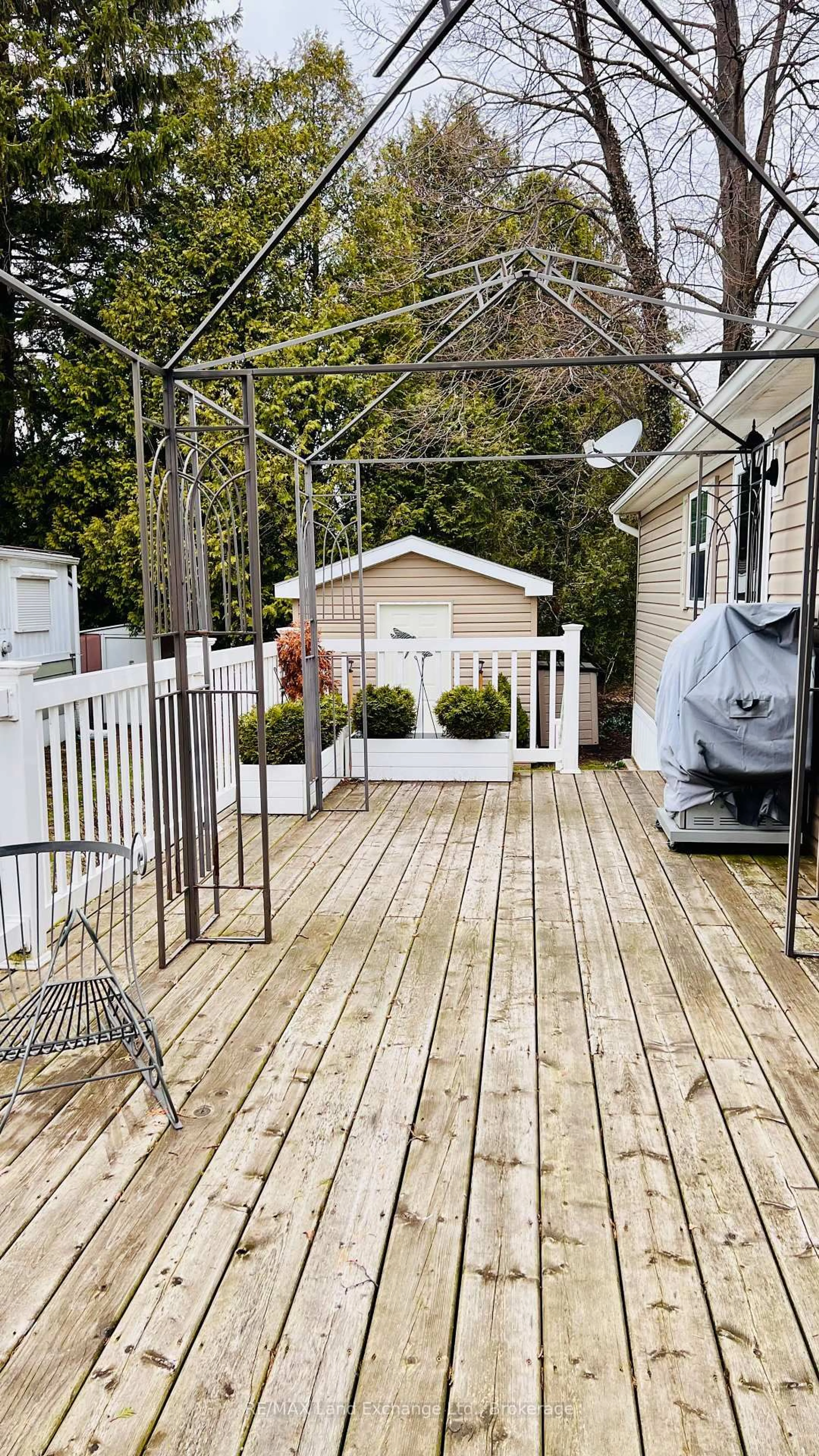 Patio, street for 16 Sutton Dr, Ashfield-Colborne-Wawanosh Ontario N7A 3Y3
