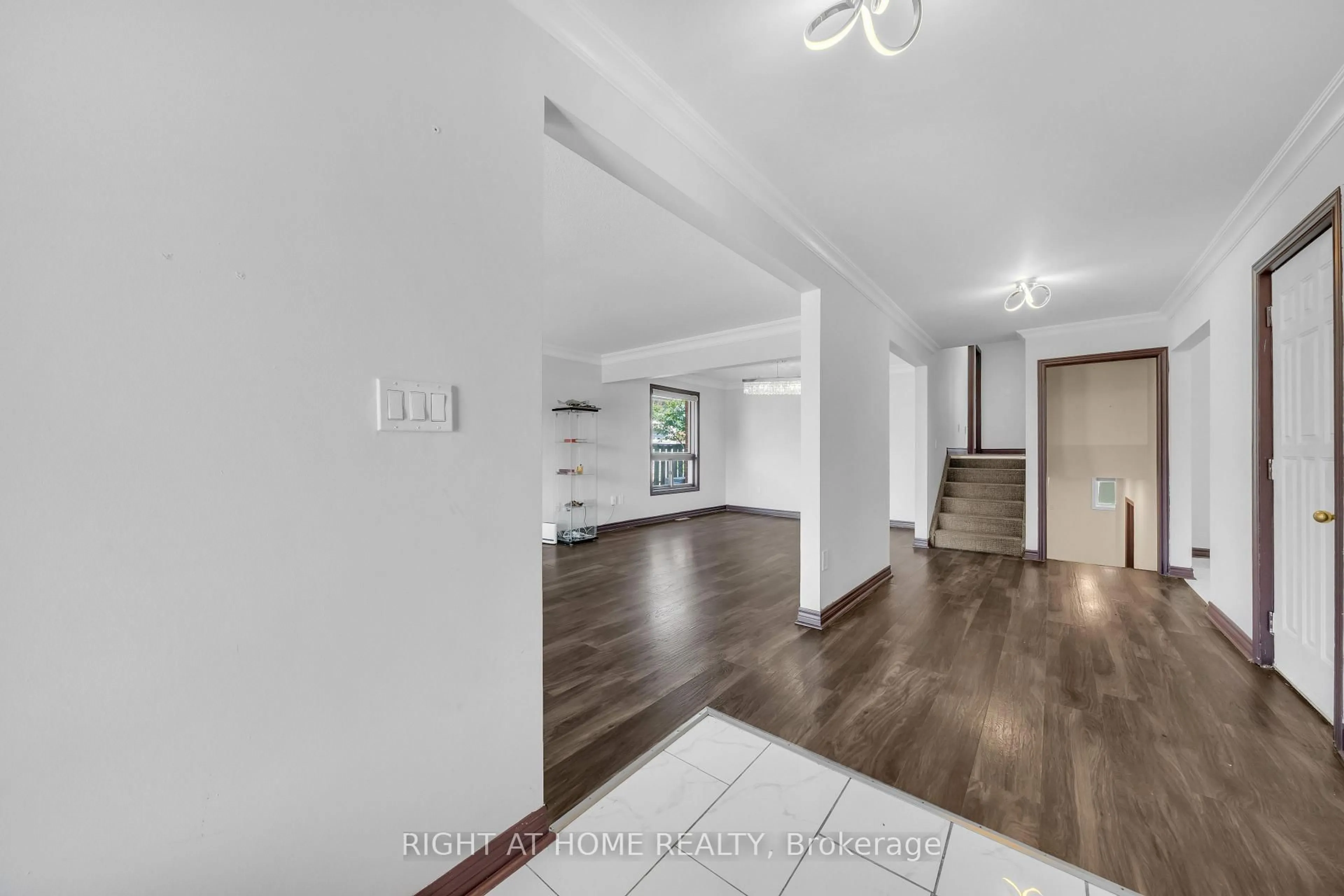 Unknown for 7651 Swan St, Niagara Falls Ontario L2H 2R1
