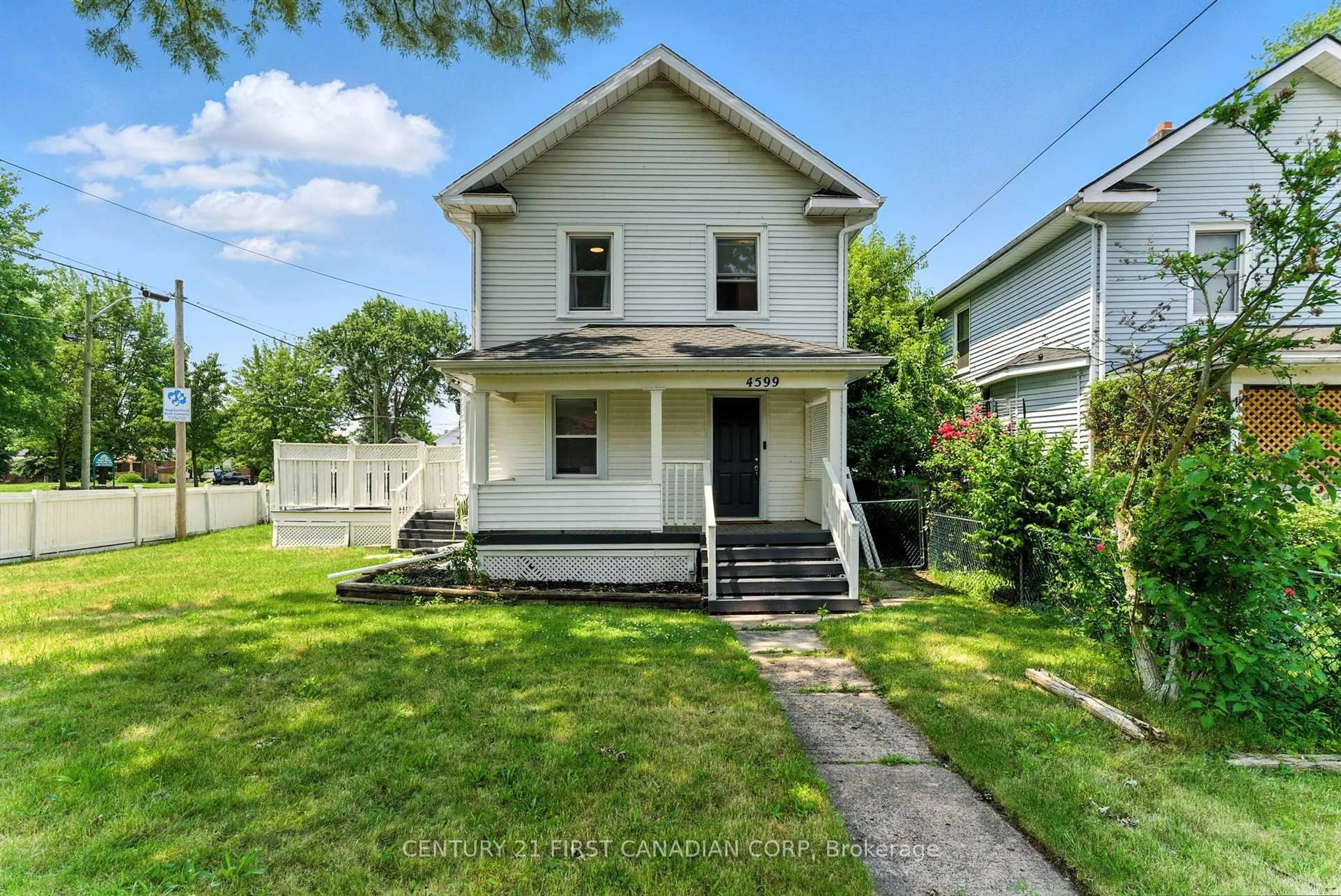 A pic from outside/outdoor area/front of a property/back of a property/a pic from drone, street for 4599 Fourth Ave, Niagara Falls Ontario L2E 4N5