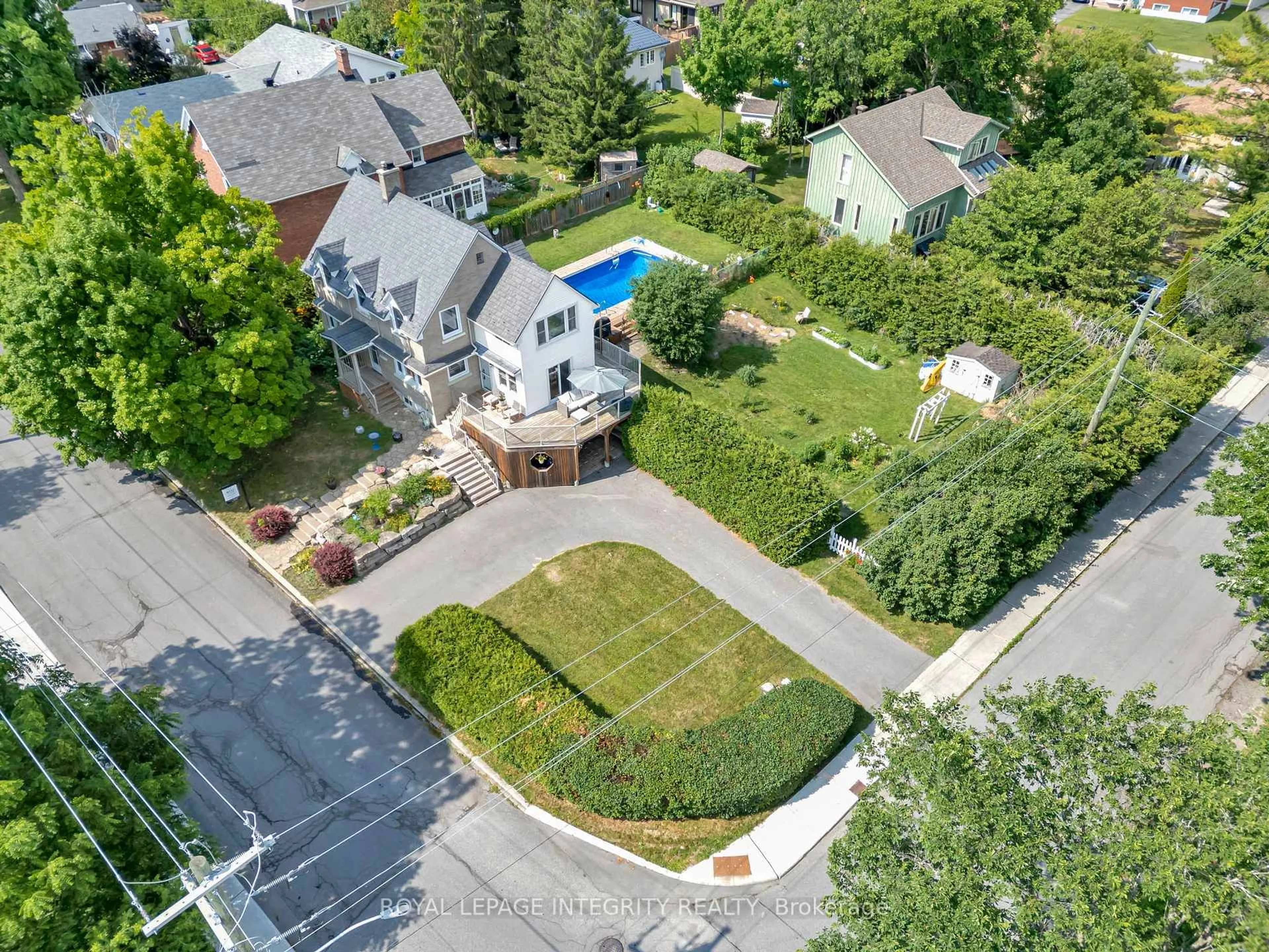A pic from outside/outdoor area/front of a property/back of a property/a pic from drone, street for 107 Martin St, Almonte Ontario K0A 1A0